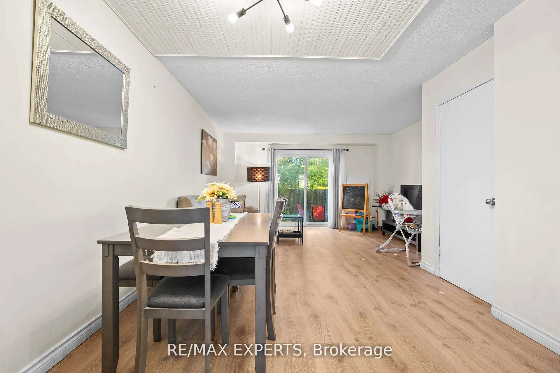 2779 Gananoque Drive, #35