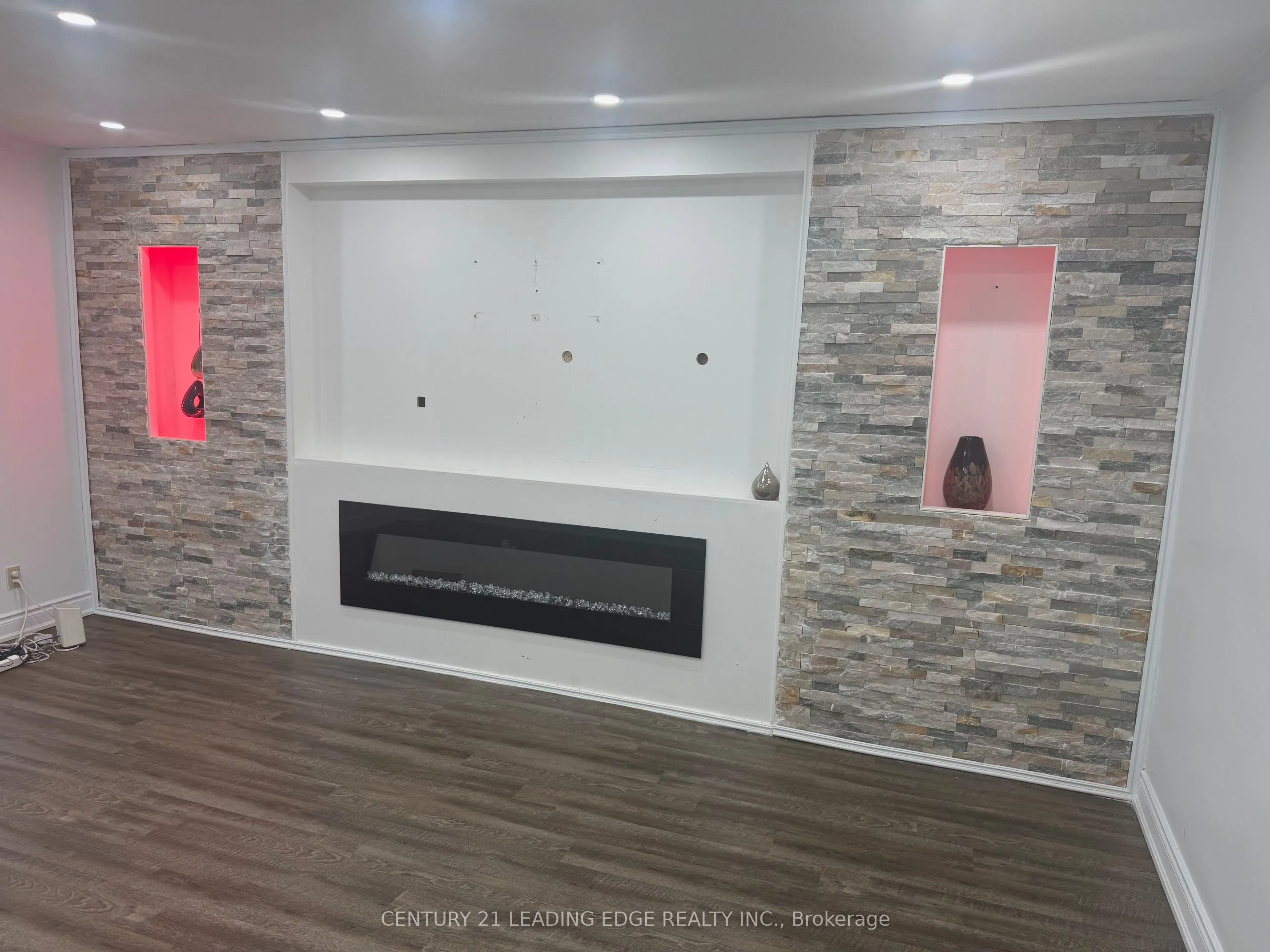 434 Rutherford Road N