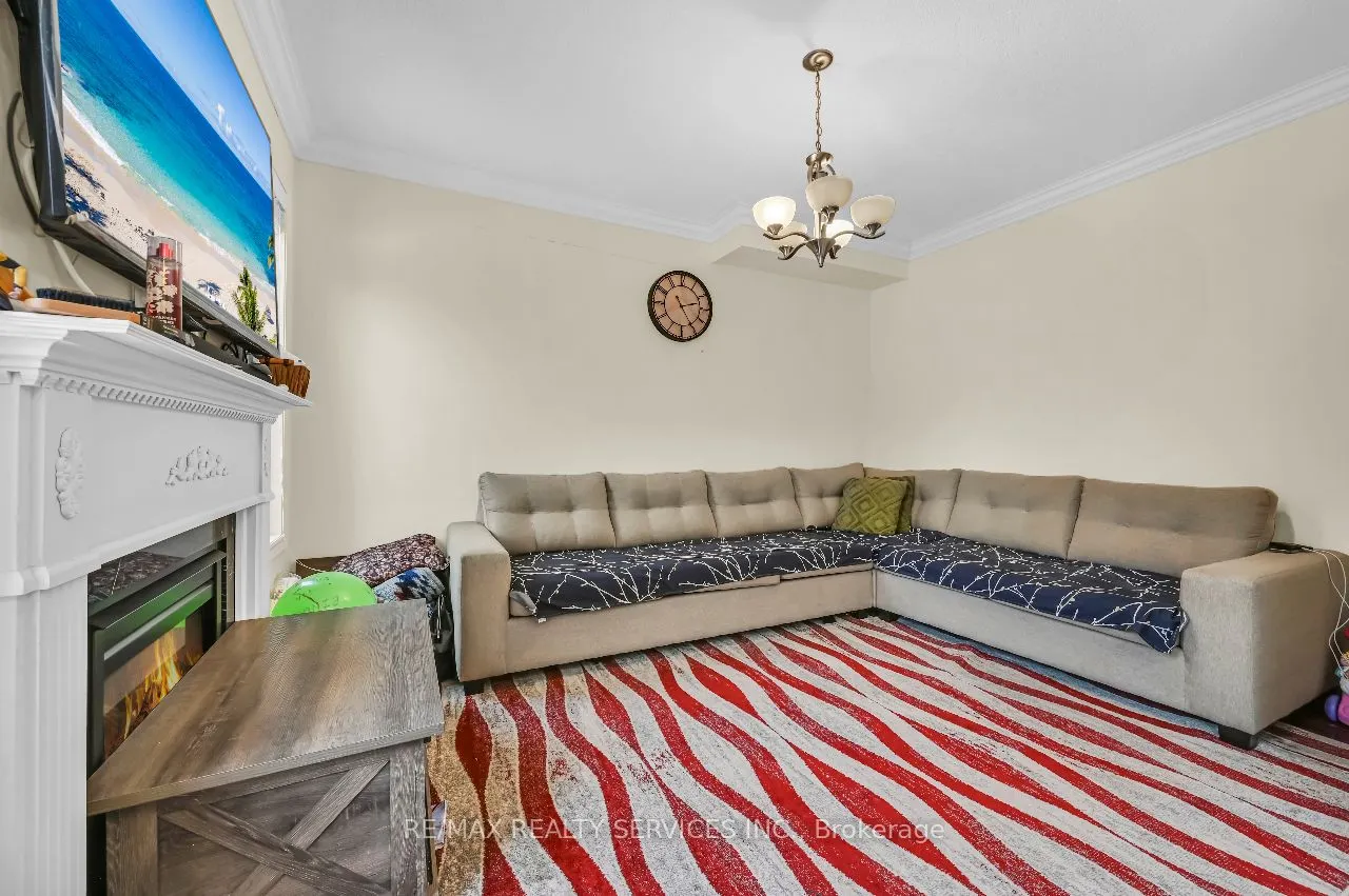 3 Bellcrest Road