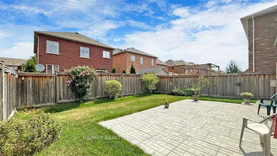 3 Bellcrest Road