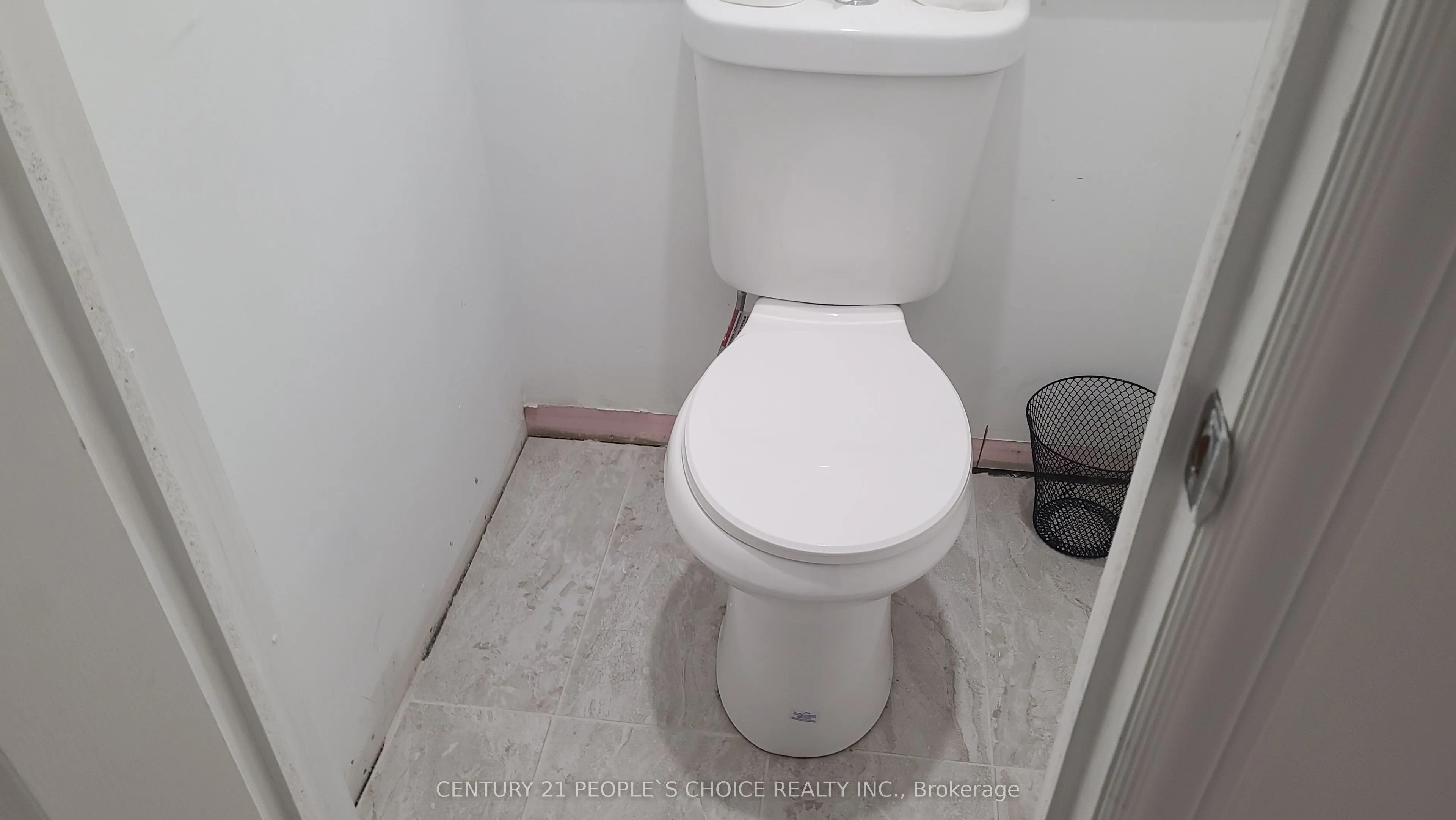 2400 Finch Avenue W, #5
