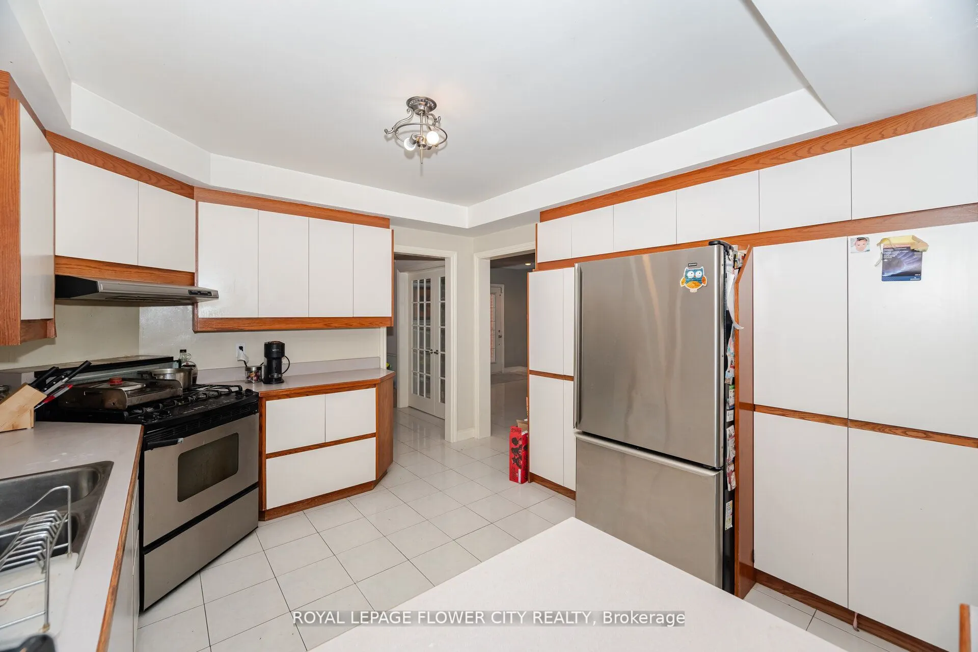 14 Antrim Court E