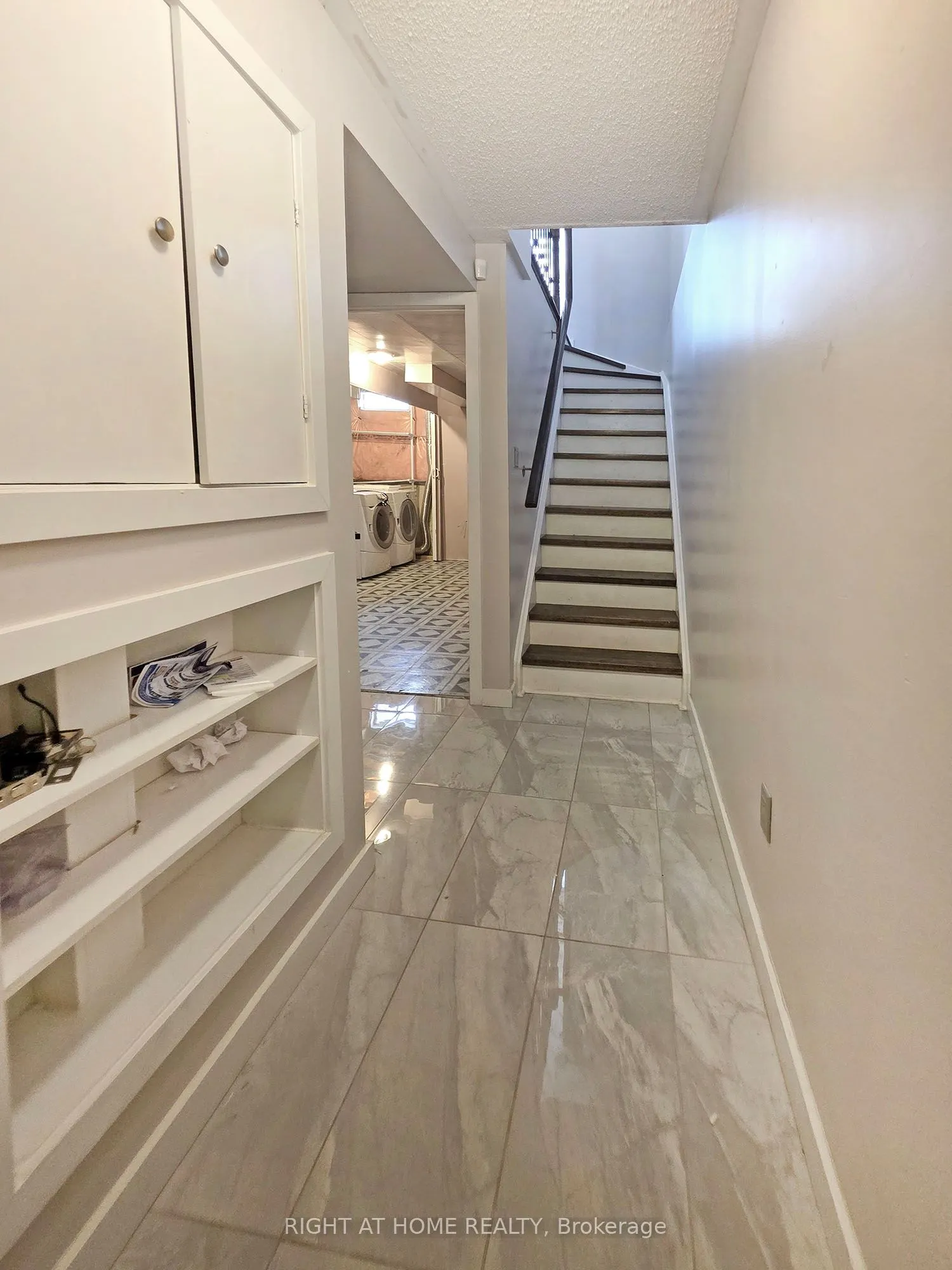 98 Spadina Road, #54