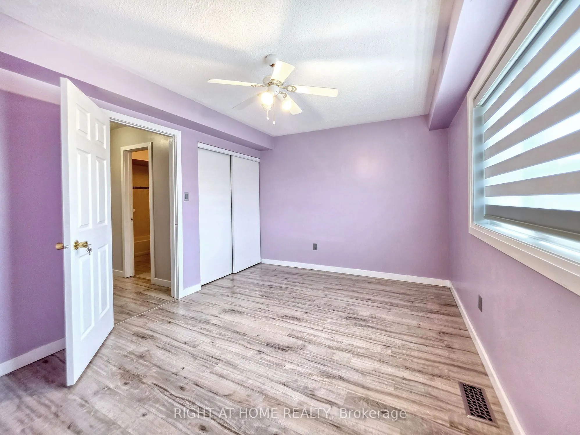98 Spadina Road, #54