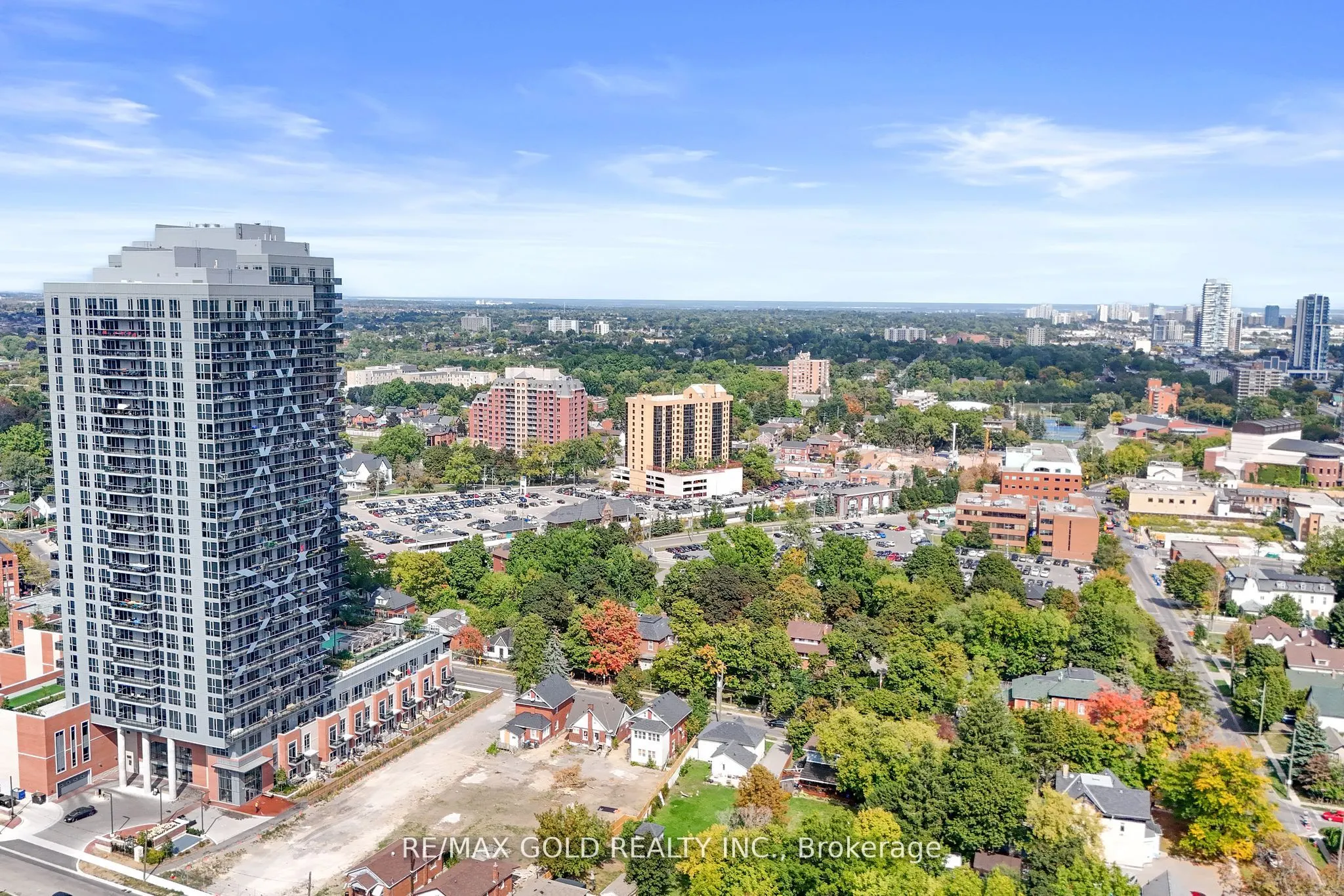 61 Nelson Street W, #6