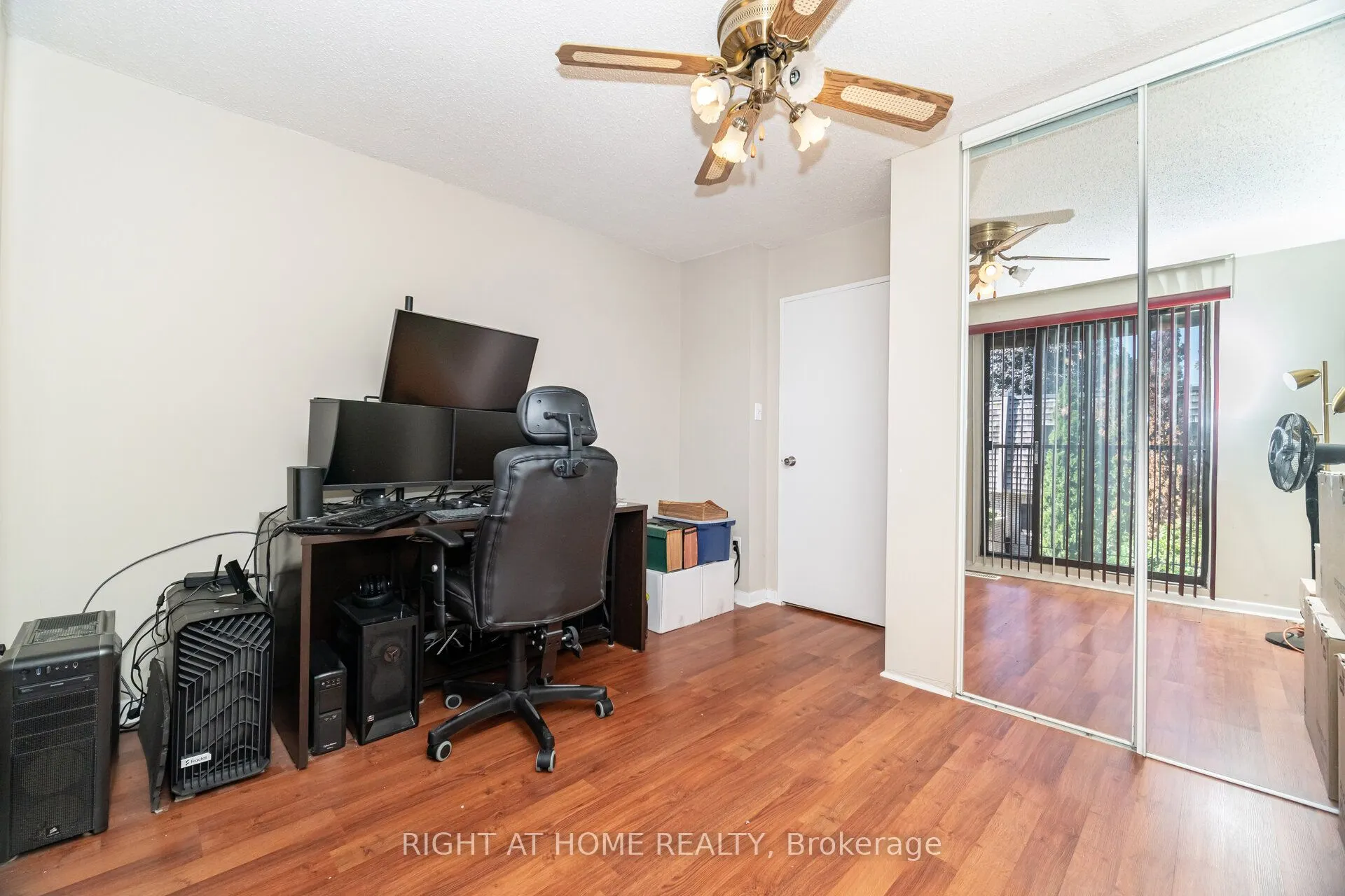 1250 Mississauga Valley Boulevard W, #13