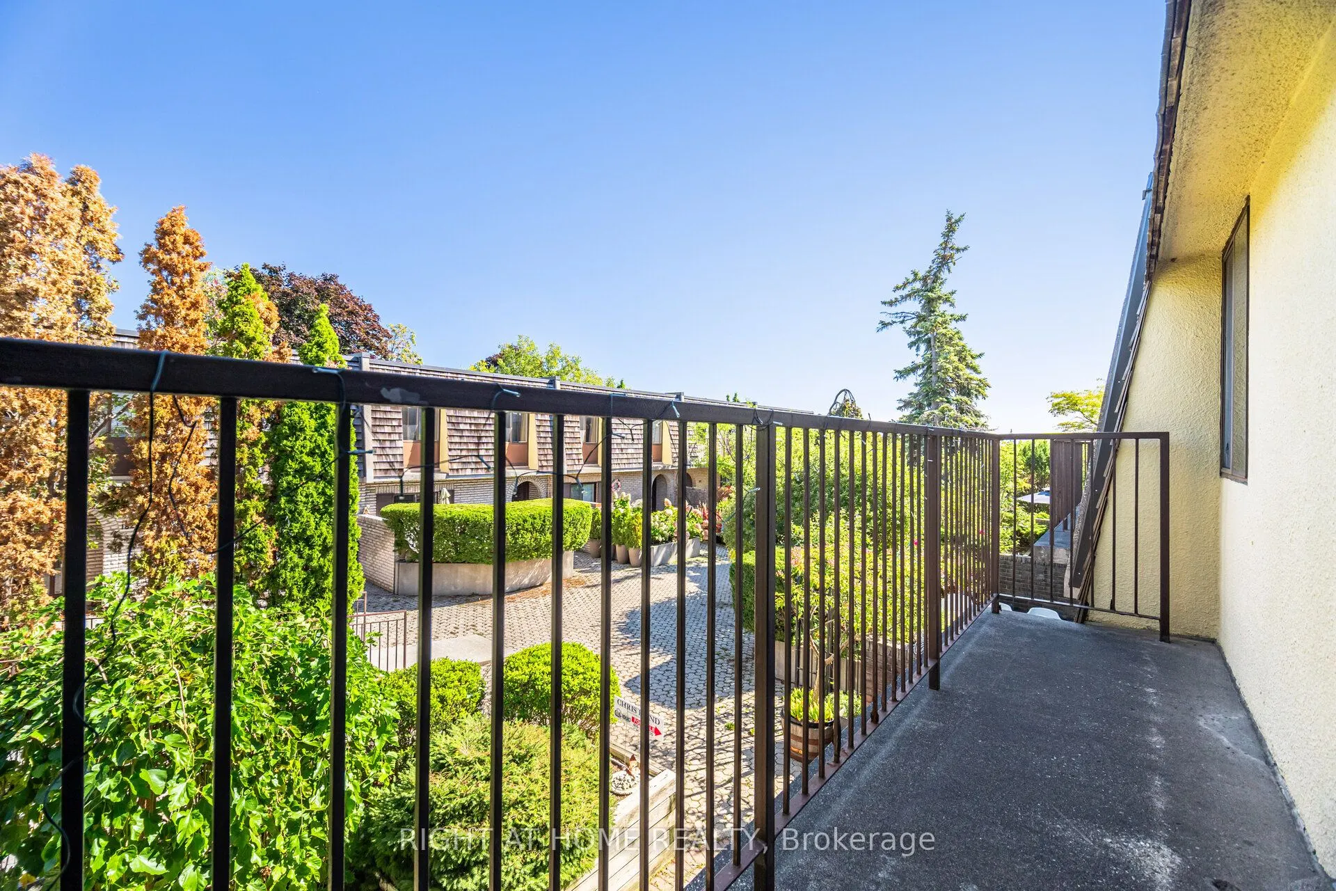 1250 Mississauga Valley Boulevard W, #13