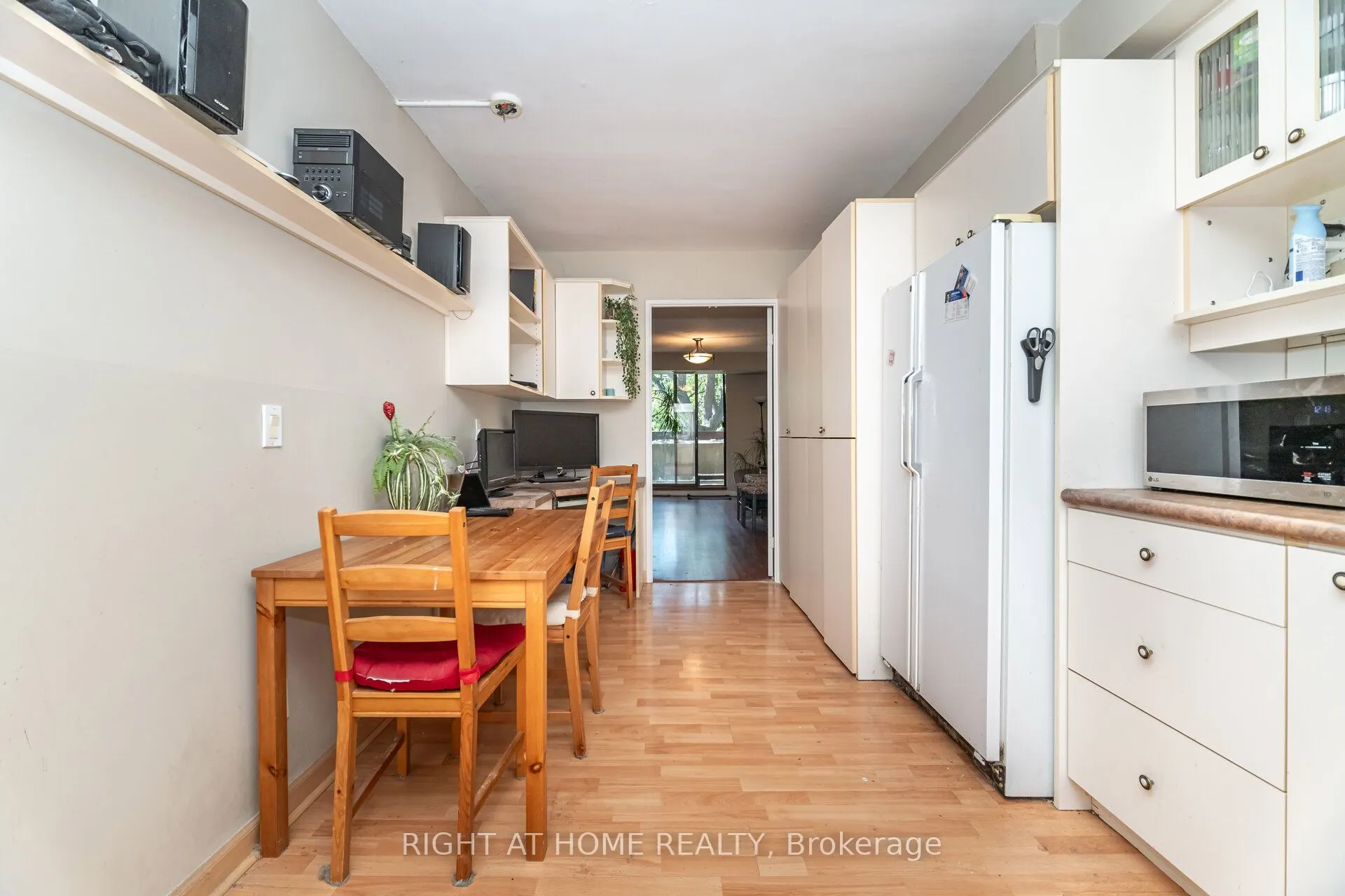 1250 Mississauga Valley Boulevard W, #13