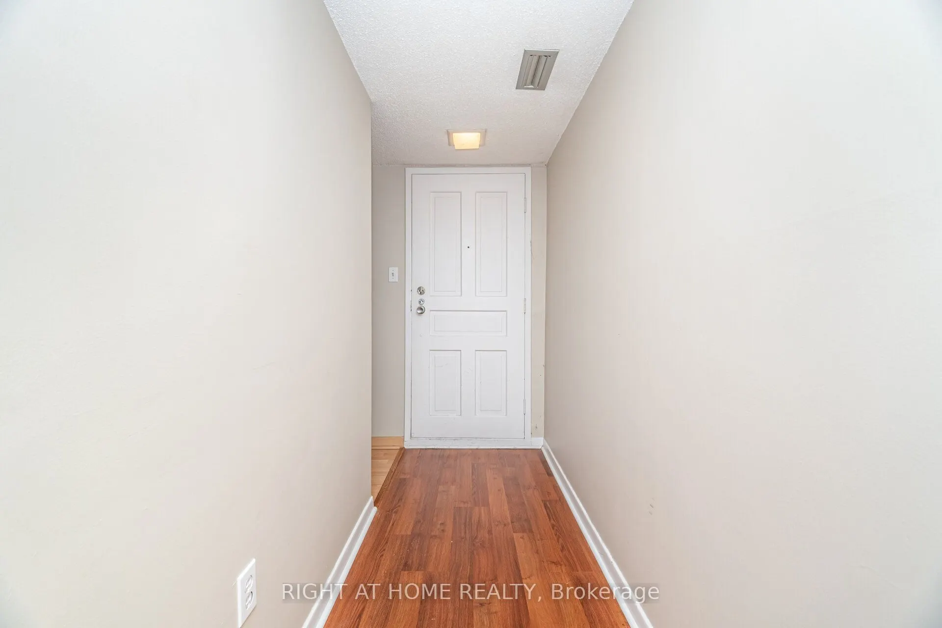 1250 Mississauga Valley Boulevard W, #13