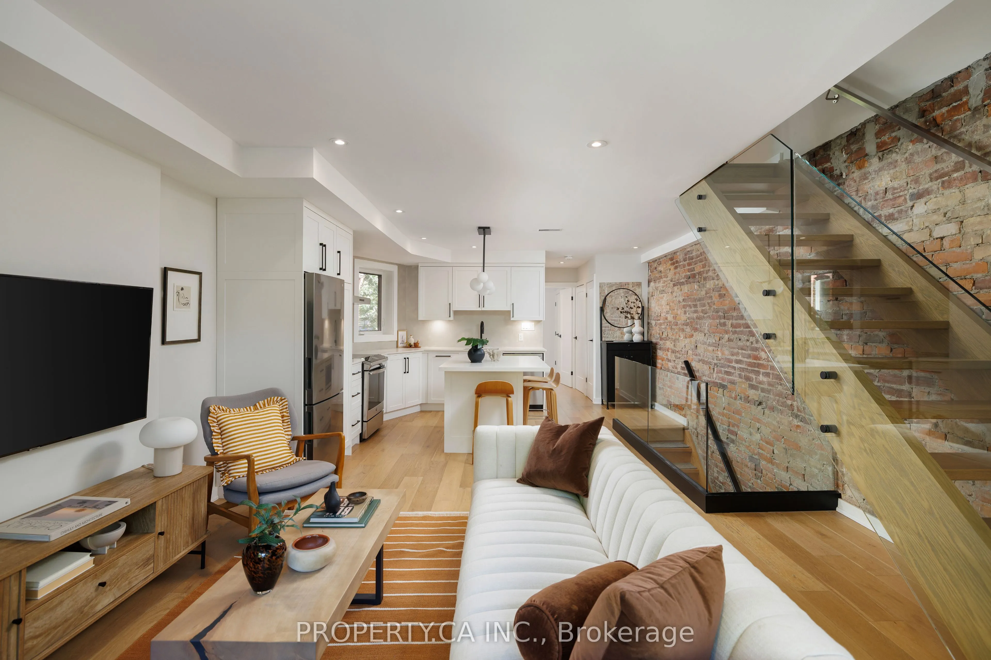 79 Macdonell Avenue