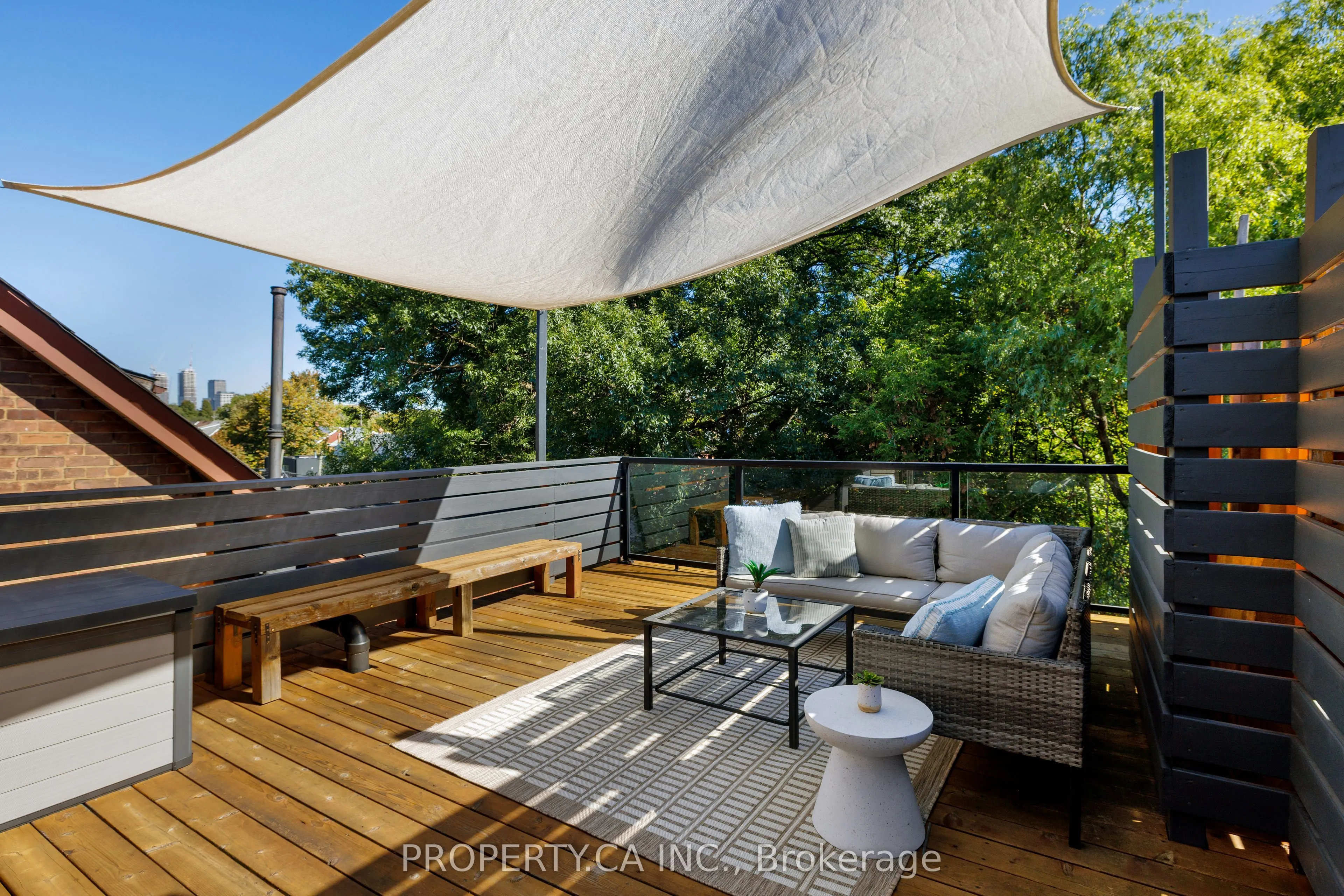 79 Macdonell Avenue