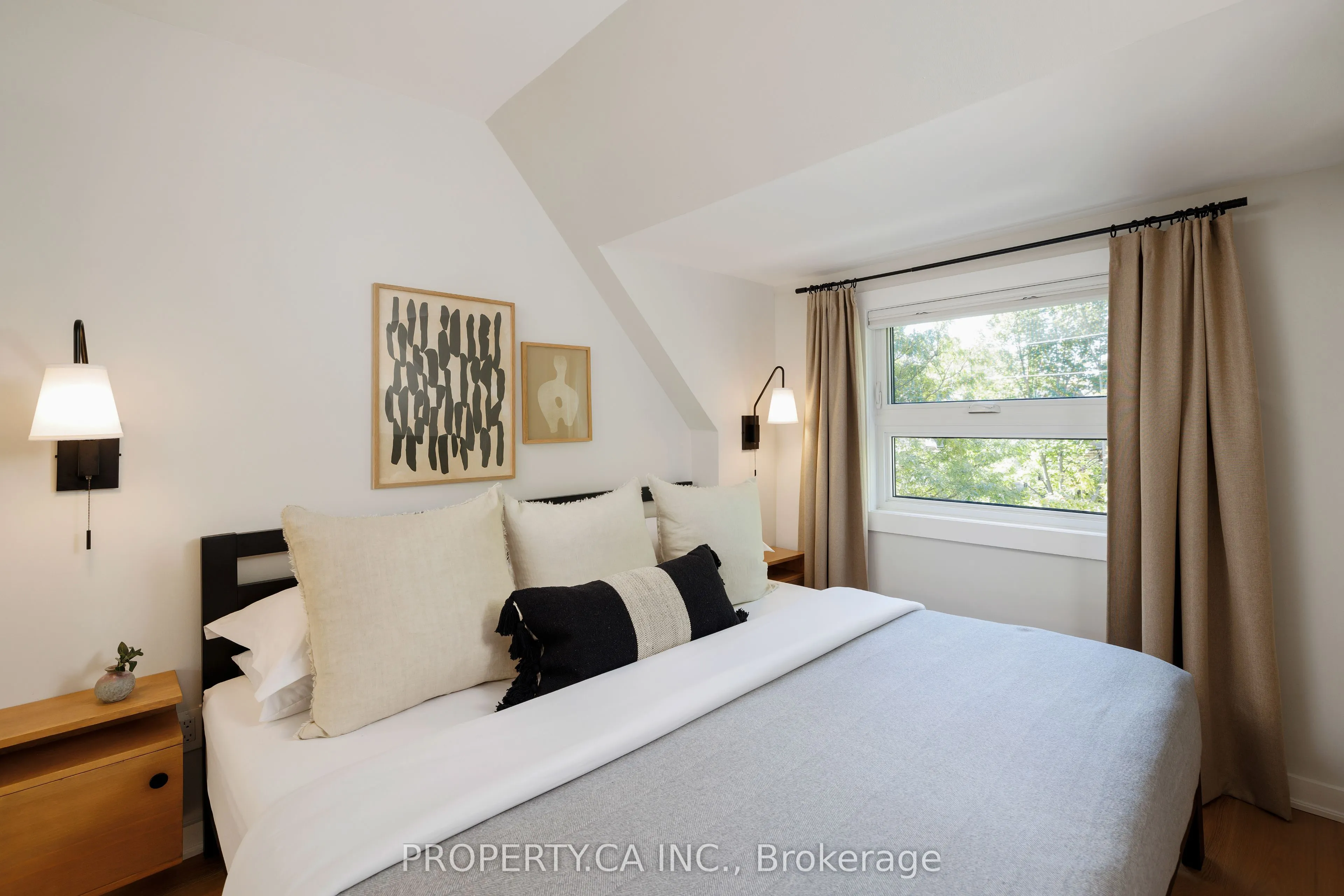 79 Macdonell Avenue