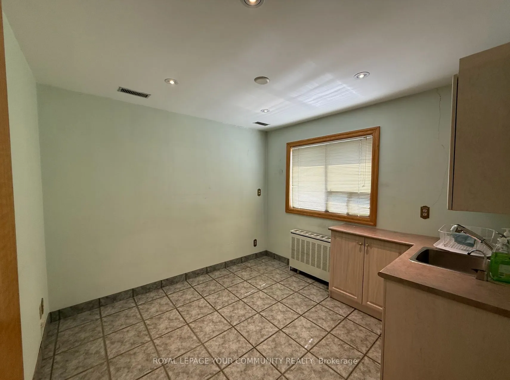 795 Wilson Avenue W