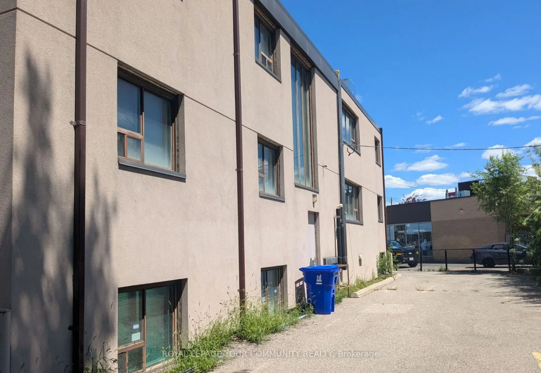 795 Wilson Avenue W