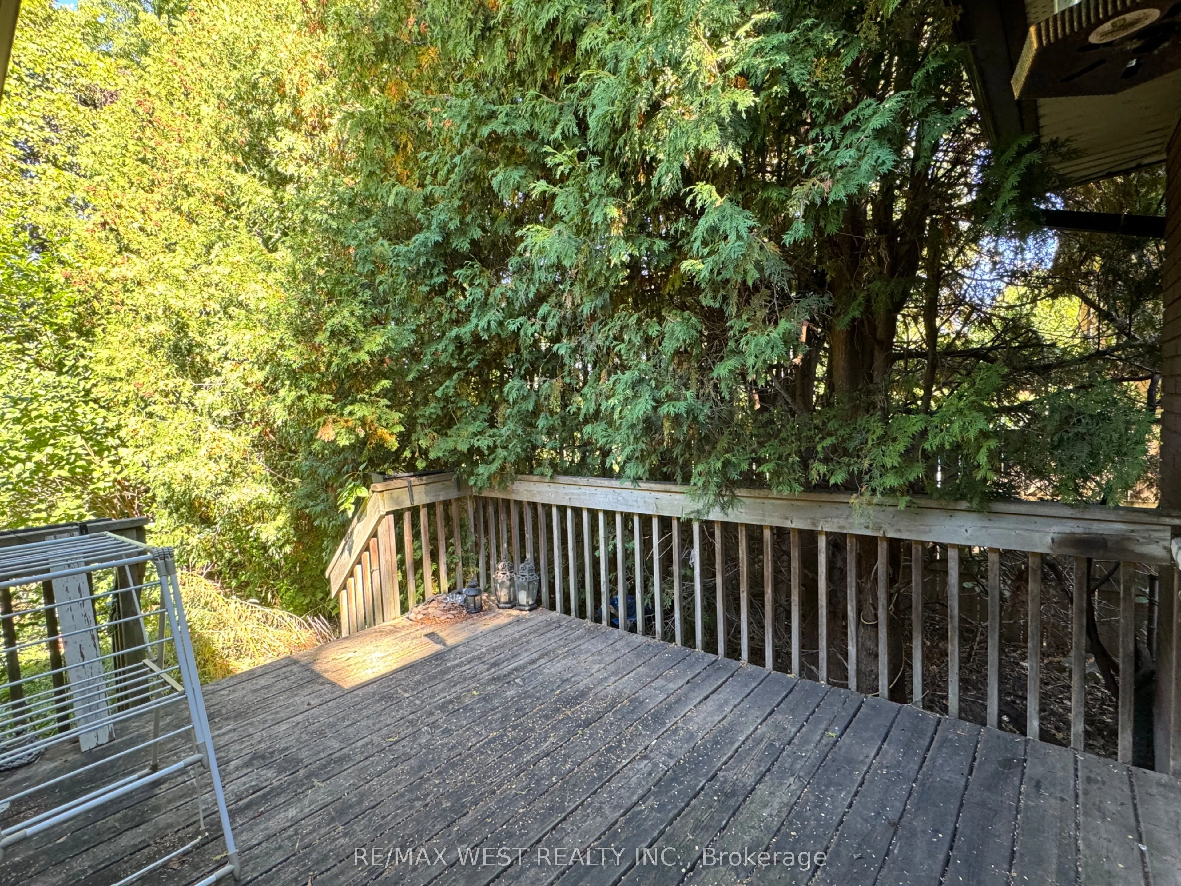 535 Enfield Road