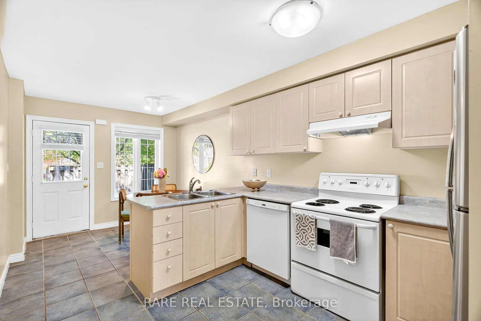 1750 Creek Way, #12
