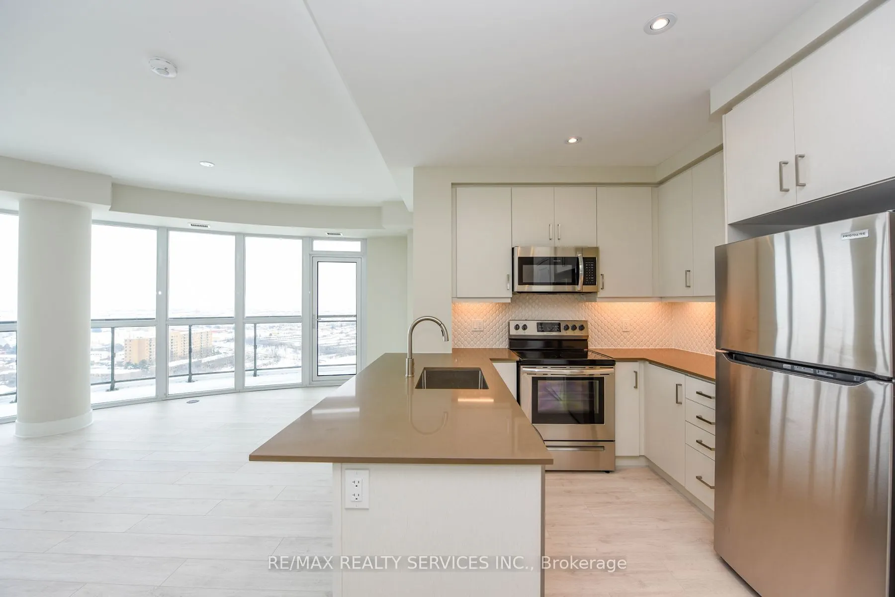15 Lynch Street, #2103