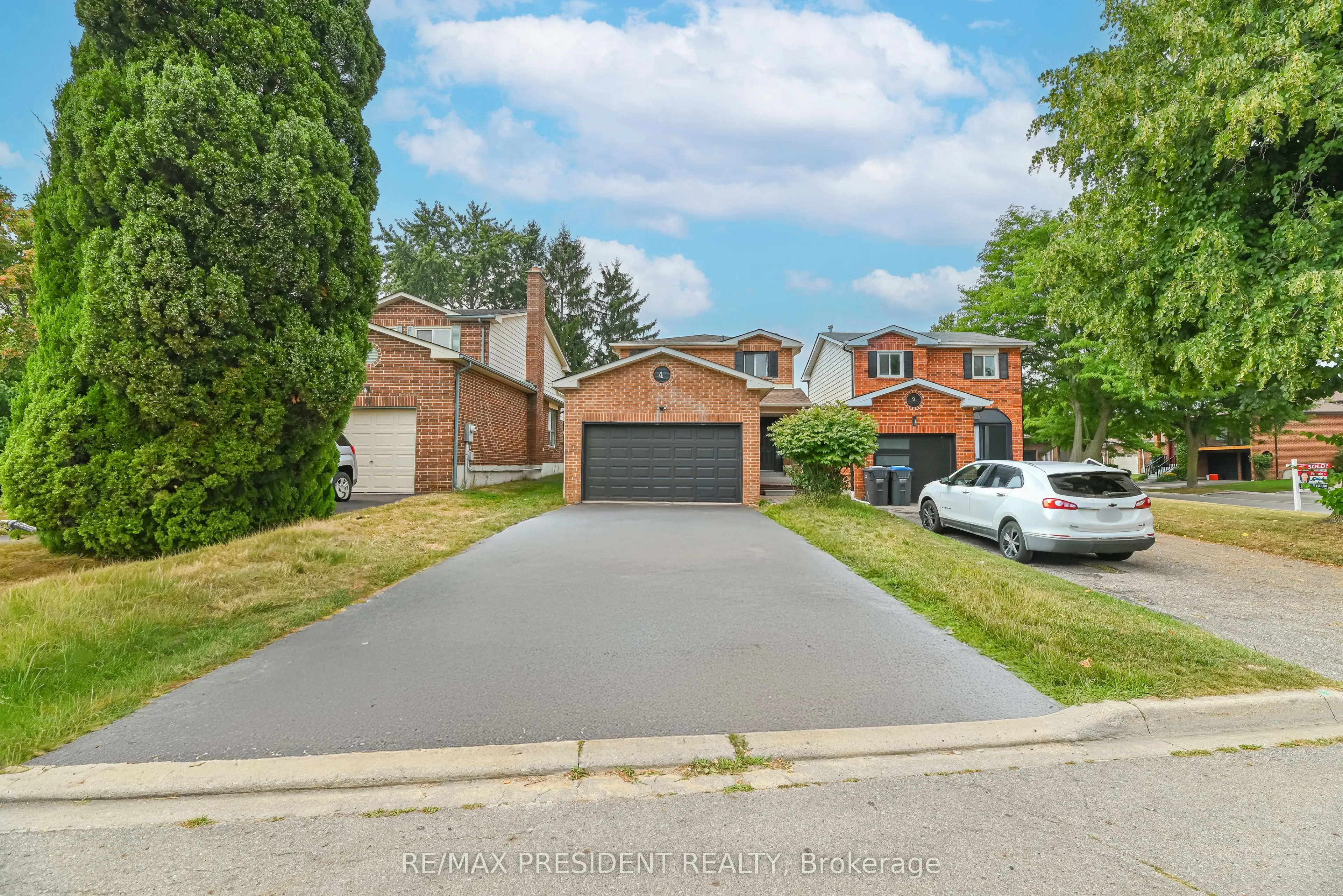 4 Lawnview Court
