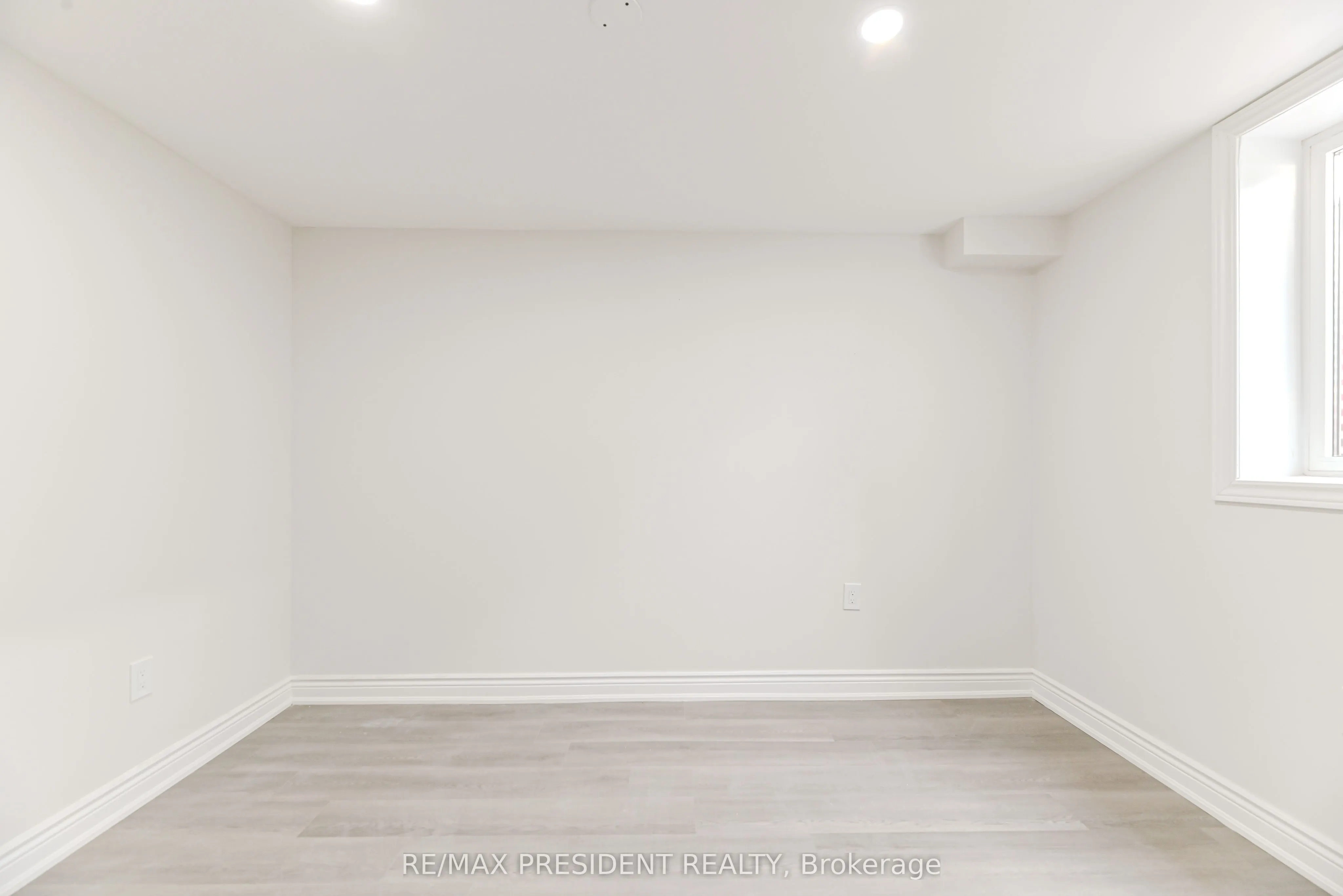 4 Lawnview Court