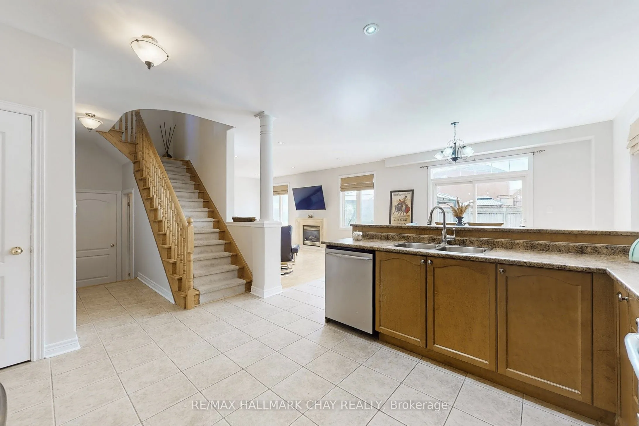 76 Cobblestone Court