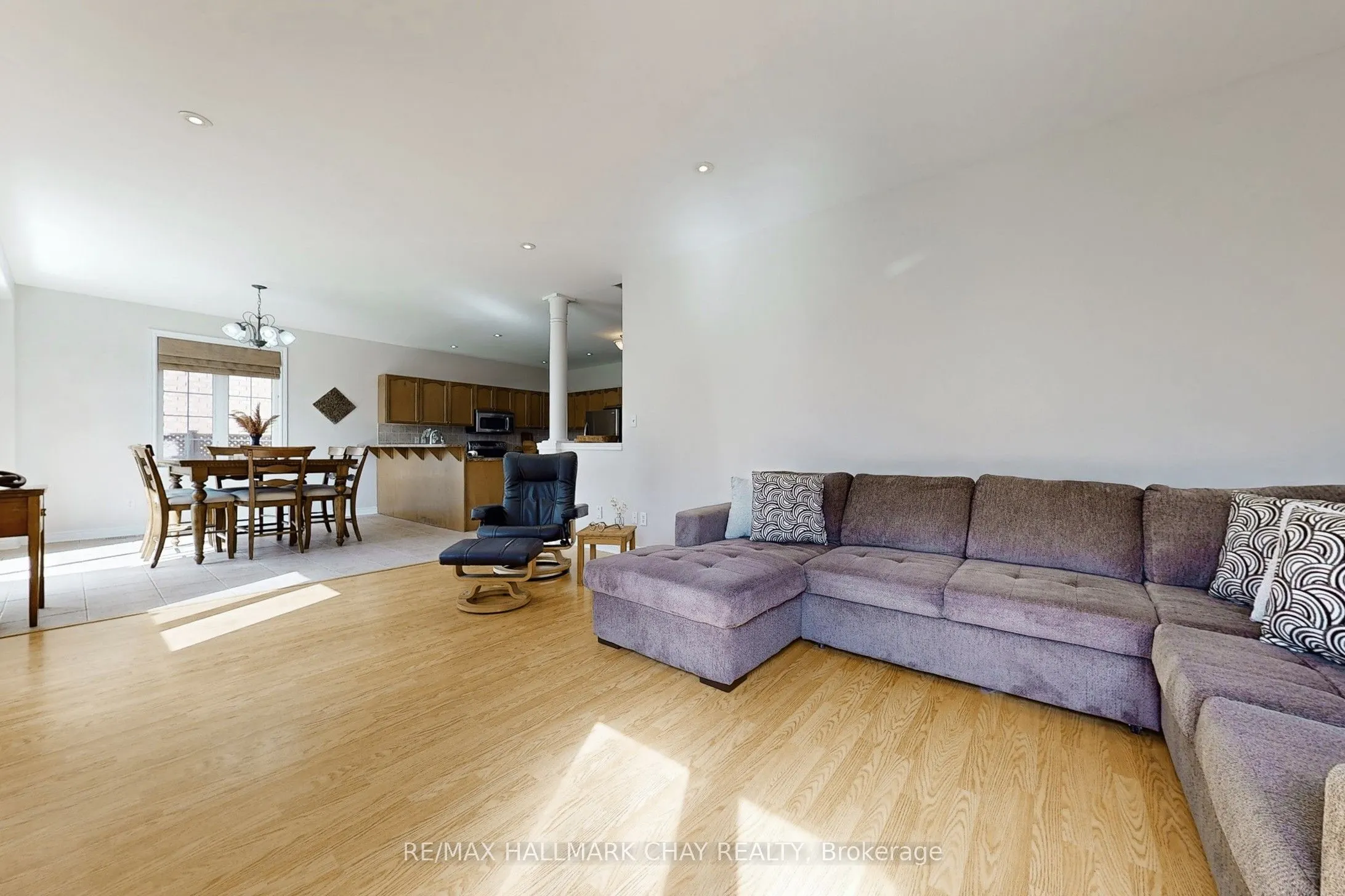 76 Cobblestone Court