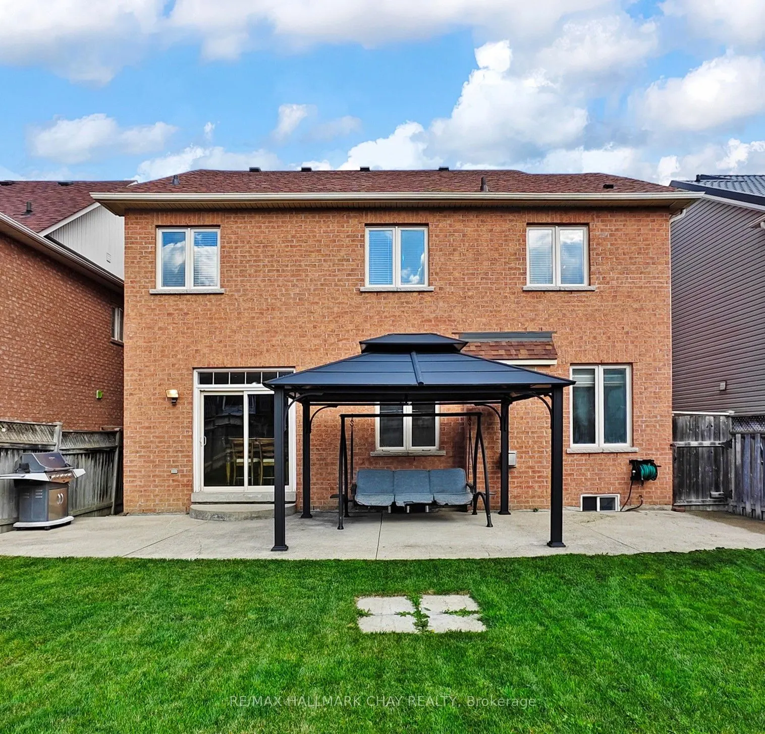 76 Cobblestone Court