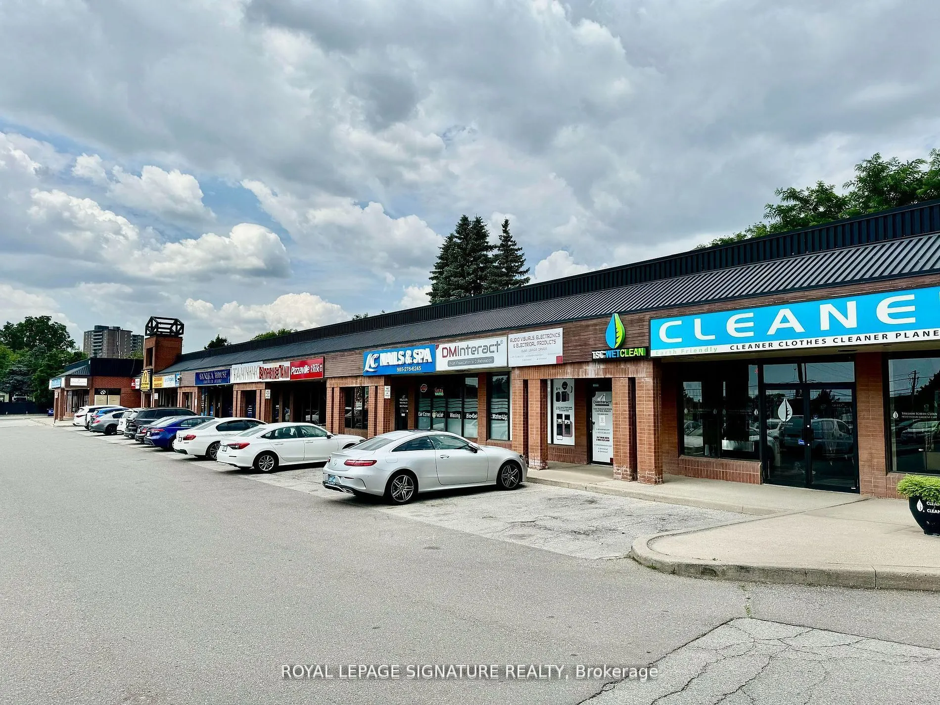801 Dundas Street E, #Part E1