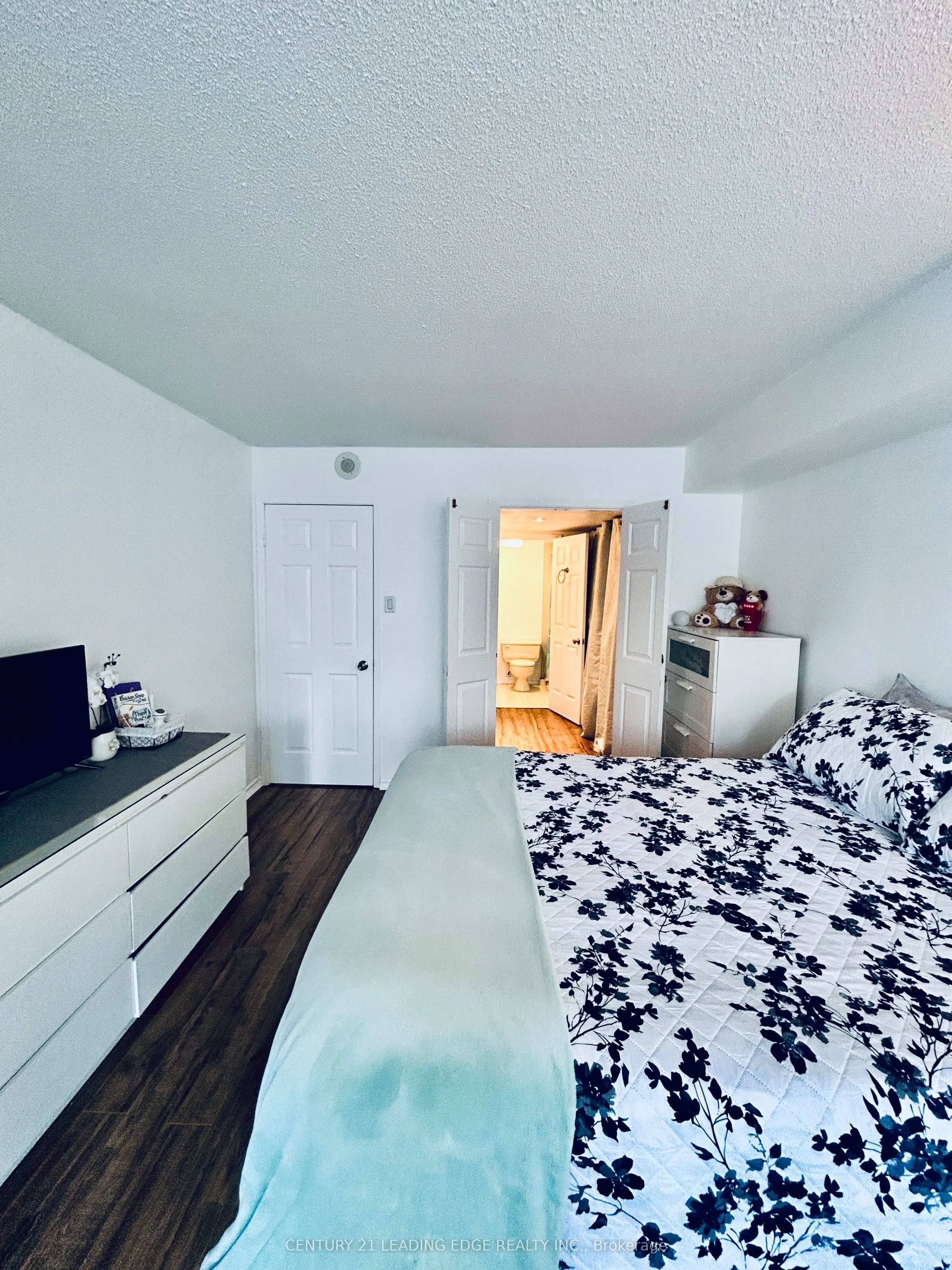310 Mill Street S, #401