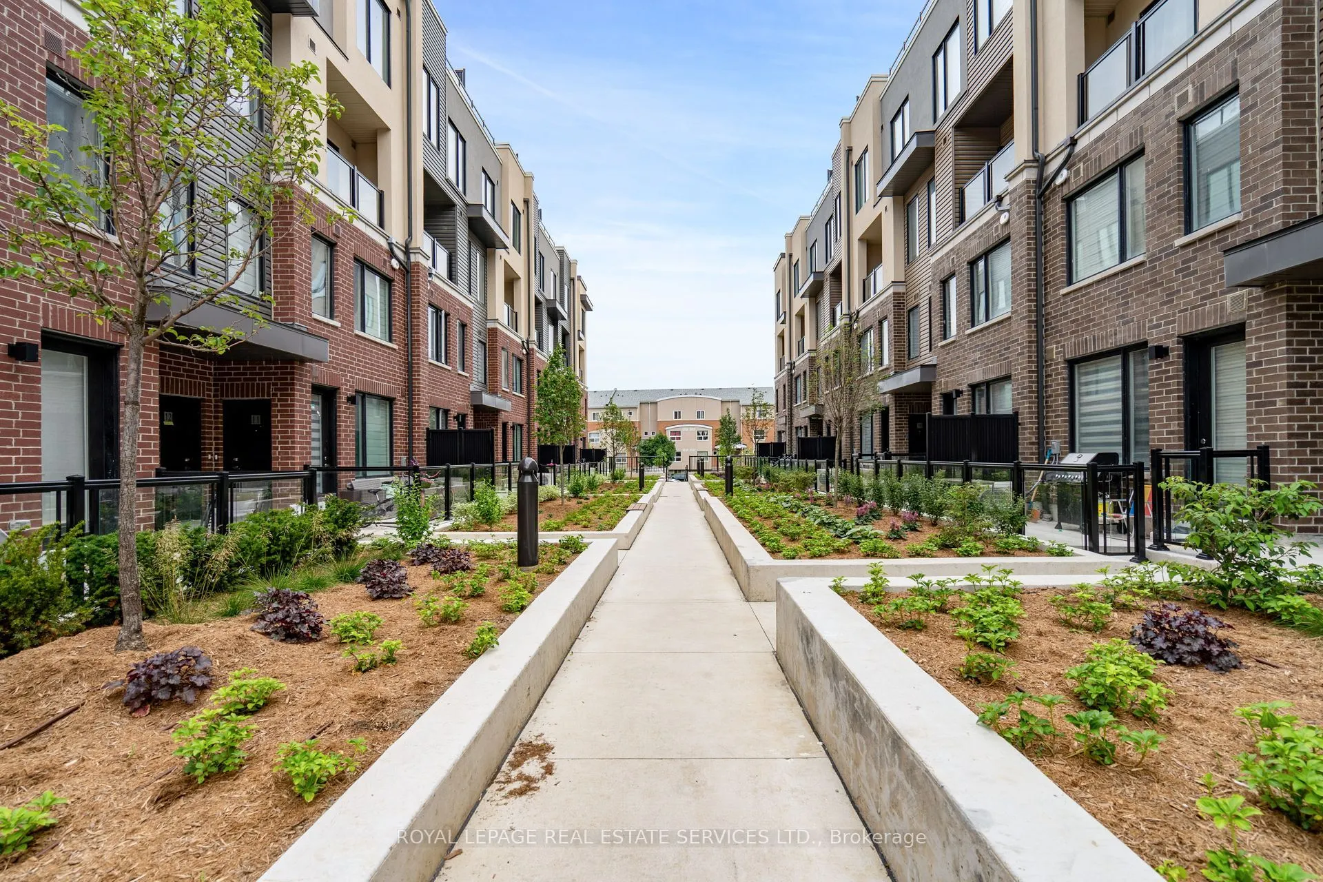 3425 Ridgeway Drive, #11