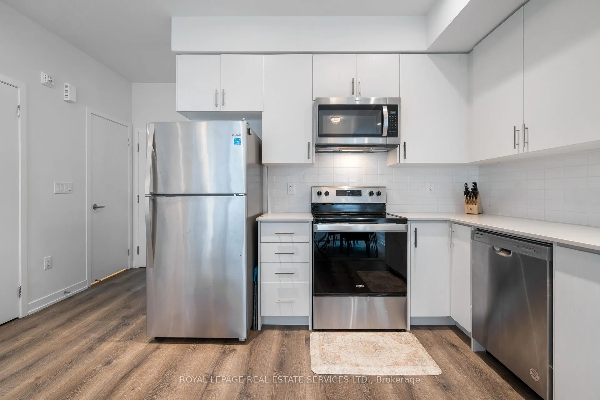 3425 Ridgeway Drive, #11