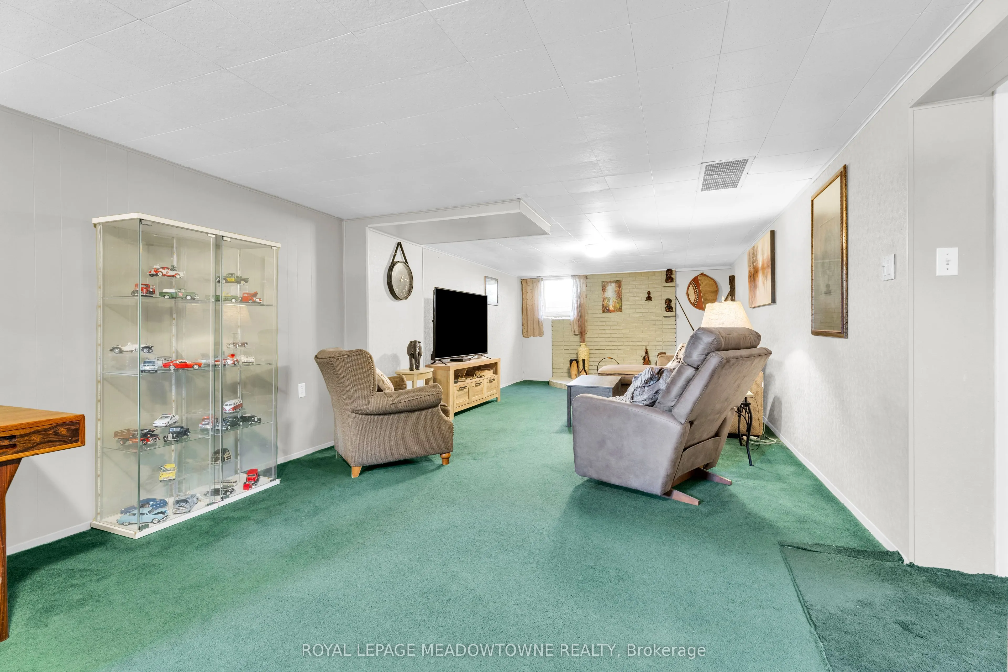 79 Rexway Drive