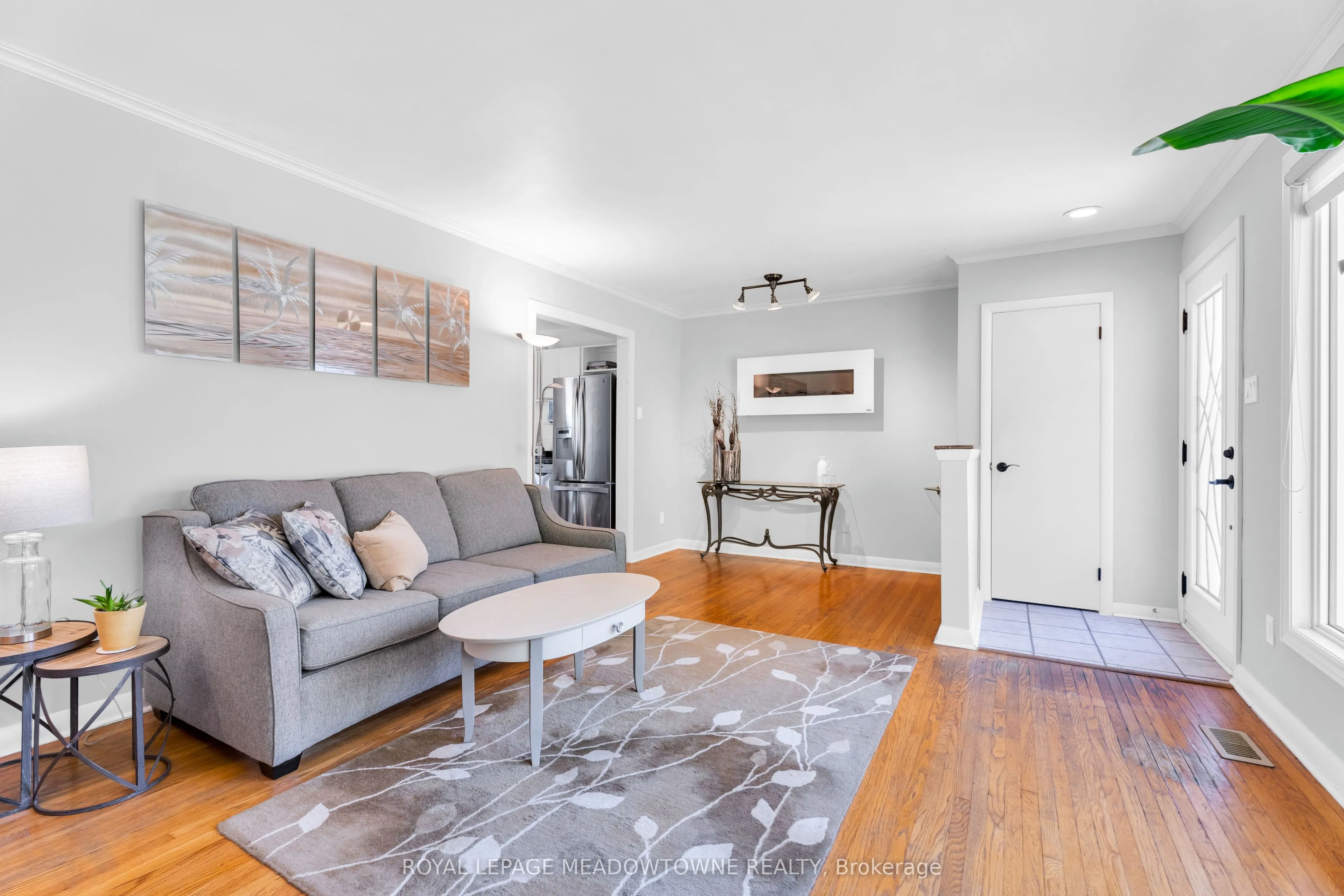 79 Rexway Drive
