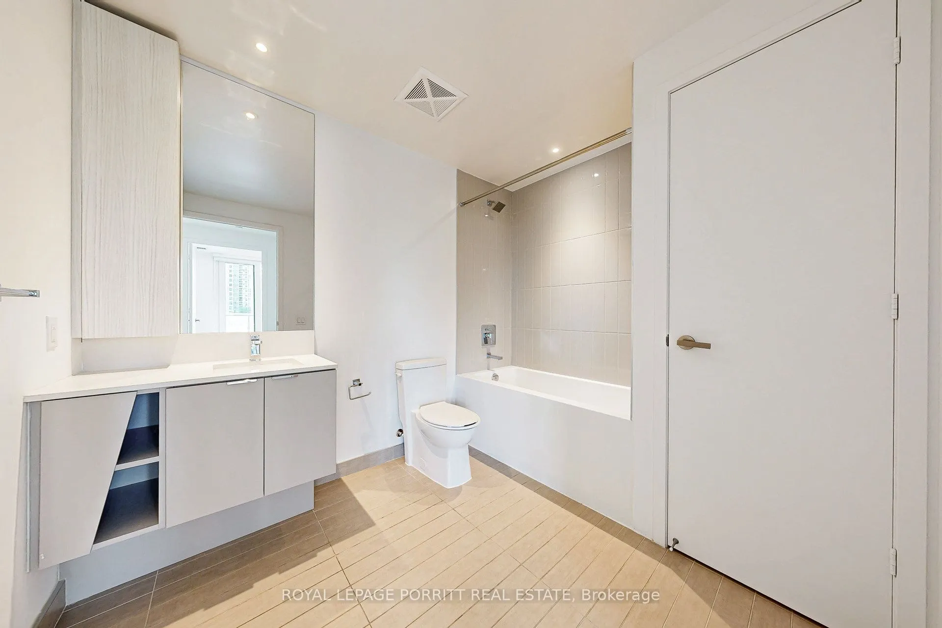 3883 Quartz Road, #202