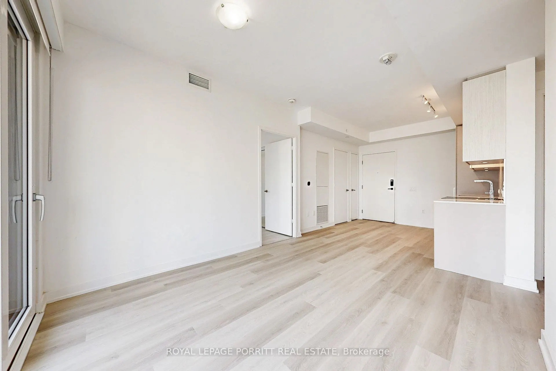 3883 Quartz Road, #202