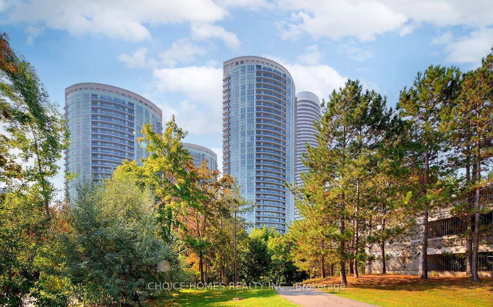 80 Absolute Avenue, #404