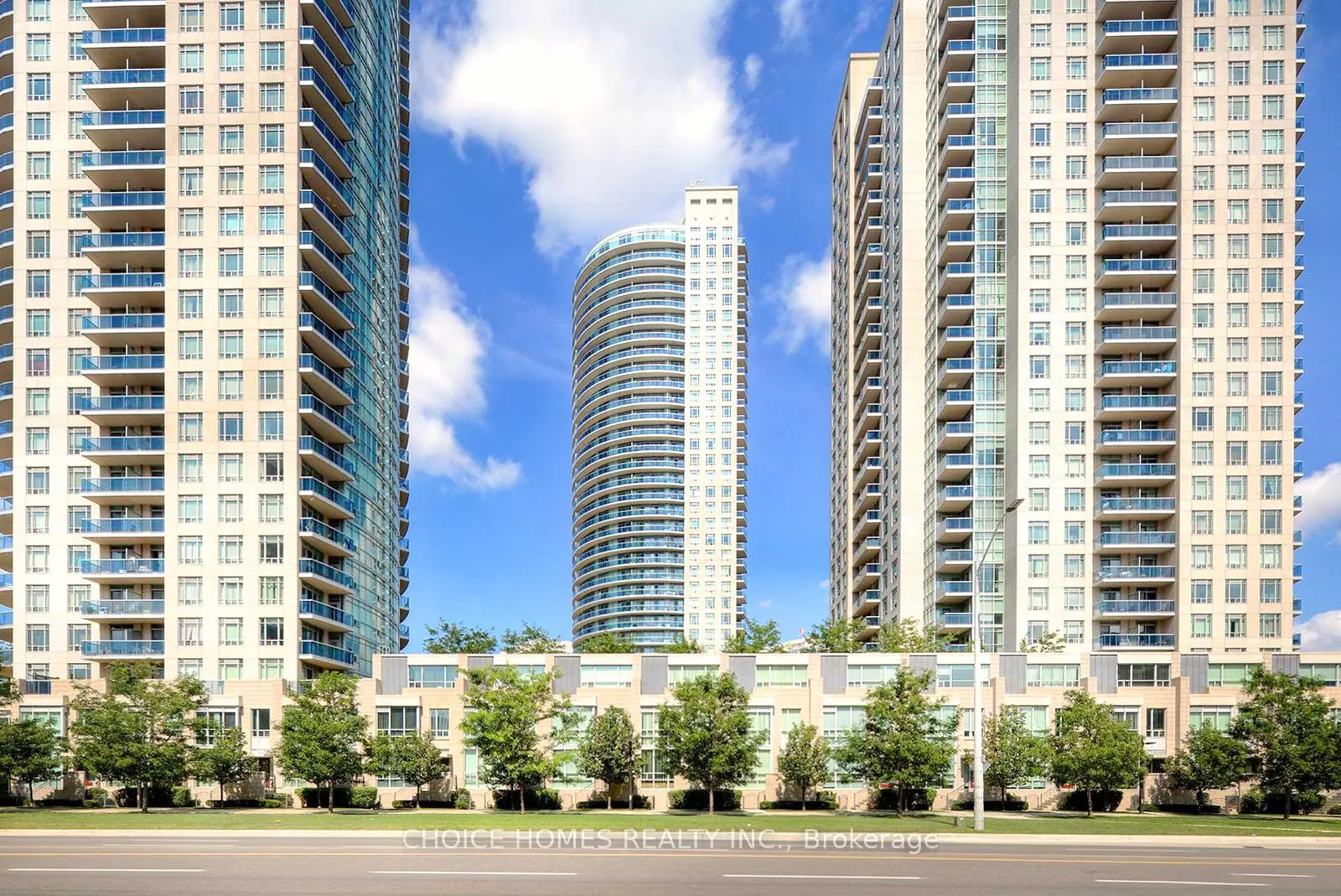 80 Absolute Avenue, #404