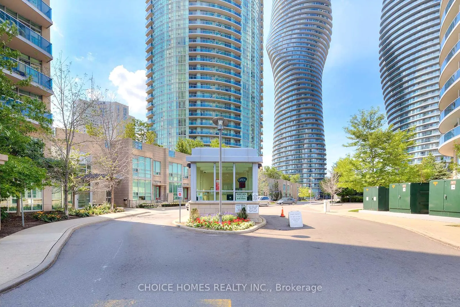 80 Absolute Avenue, #404