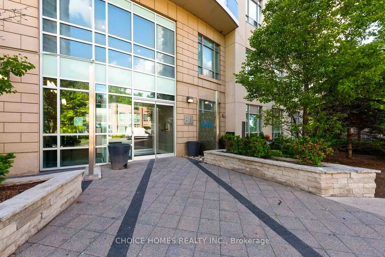 80 Absolute Avenue, #404