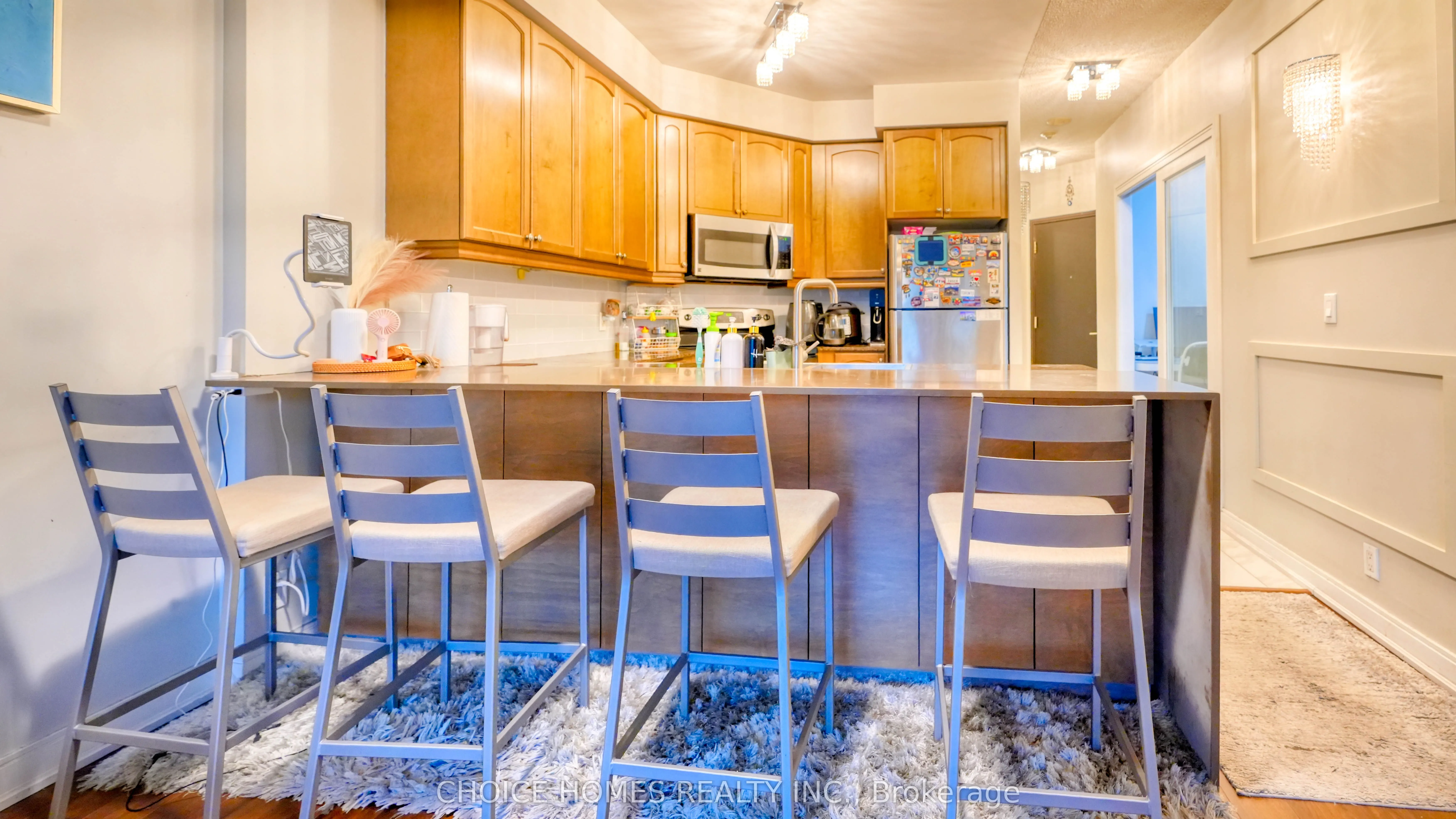 80 Absolute Avenue, #404