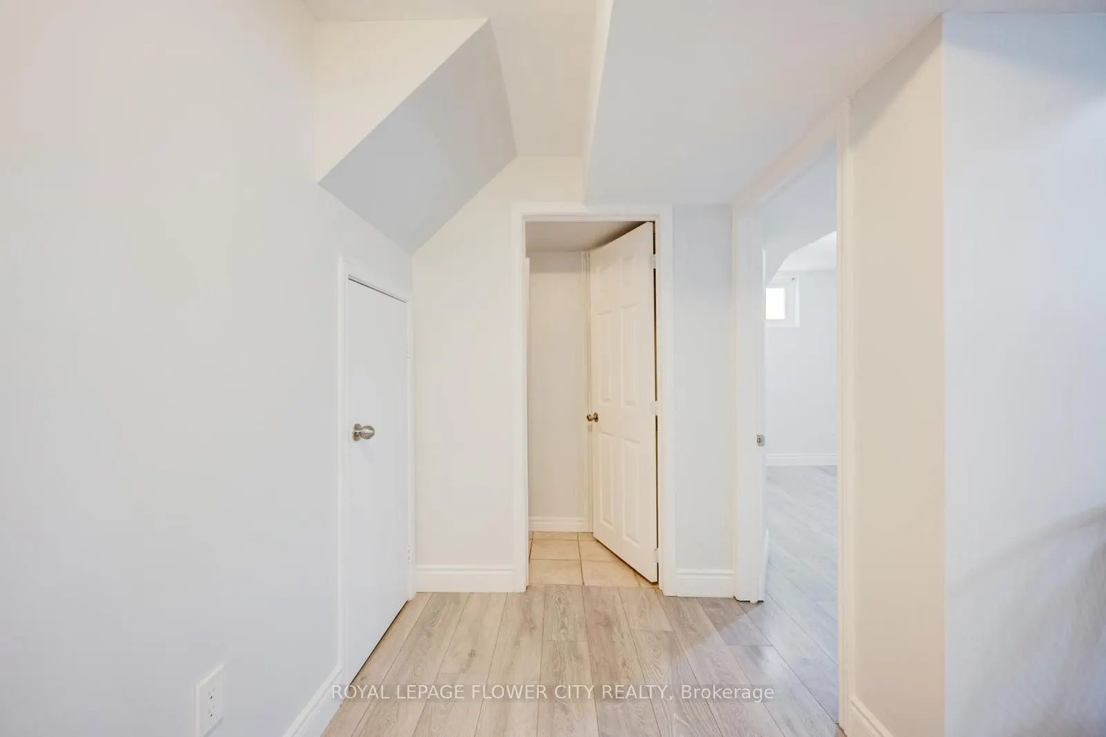 16 Ecclestone Drive
