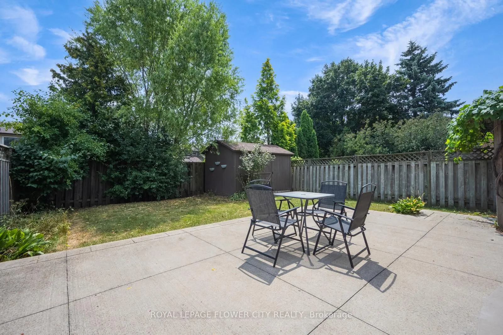 16 Ecclestone Drive