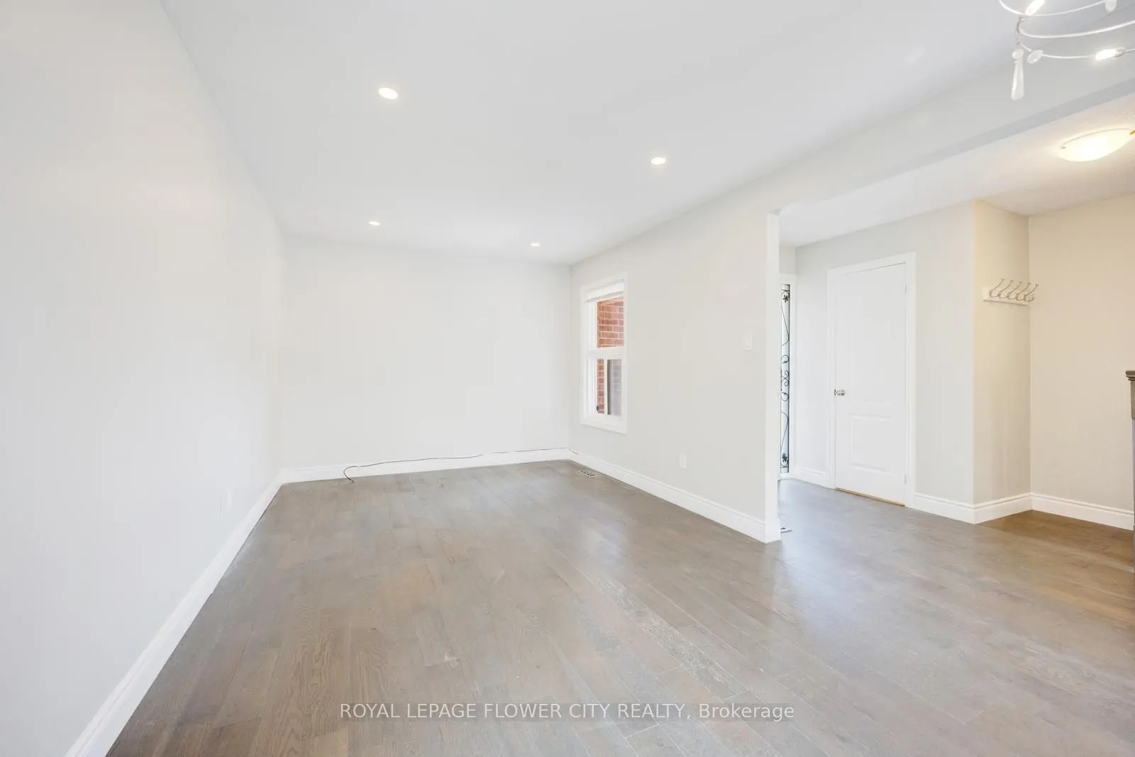 16 Ecclestone Drive