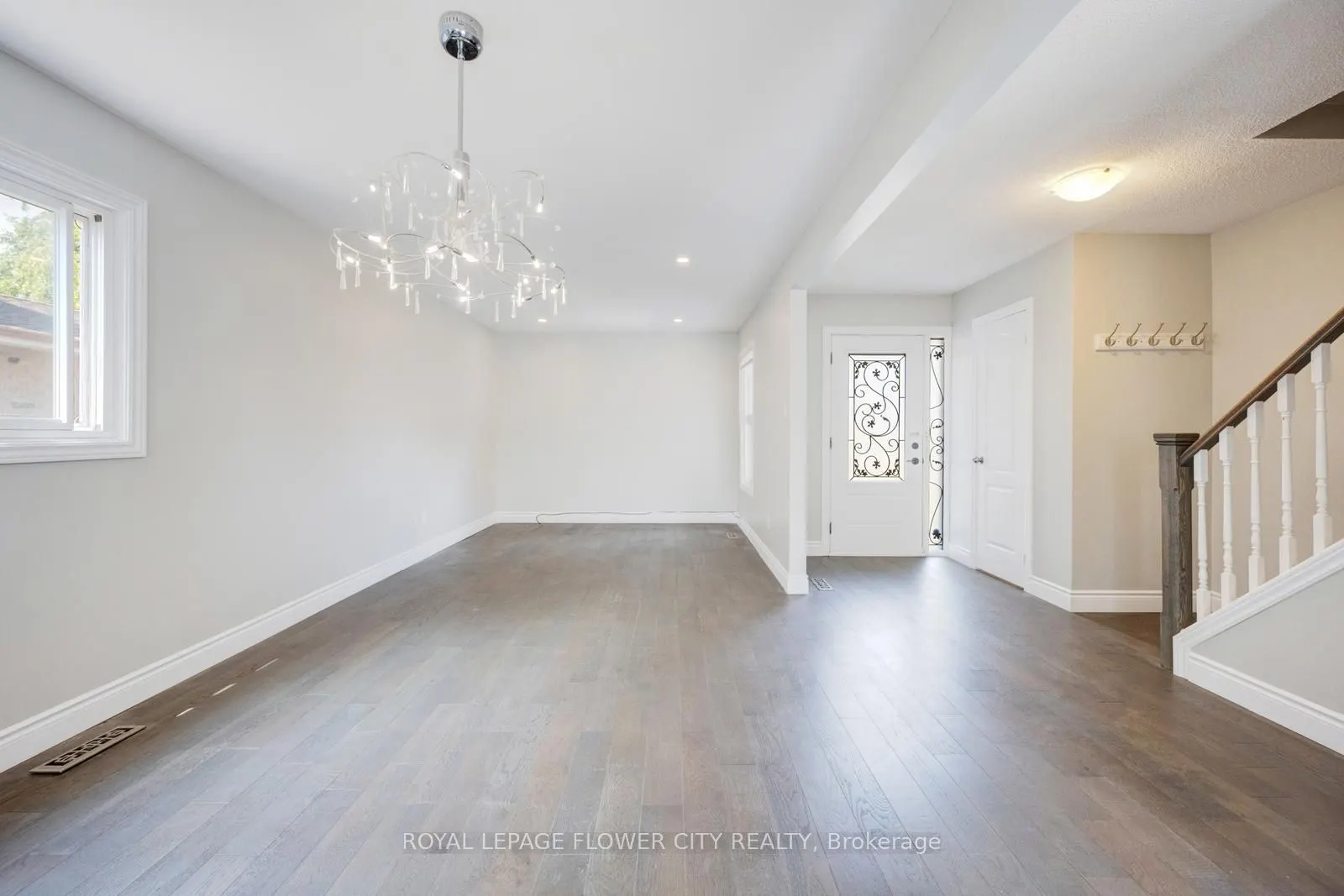 16 Ecclestone Drive