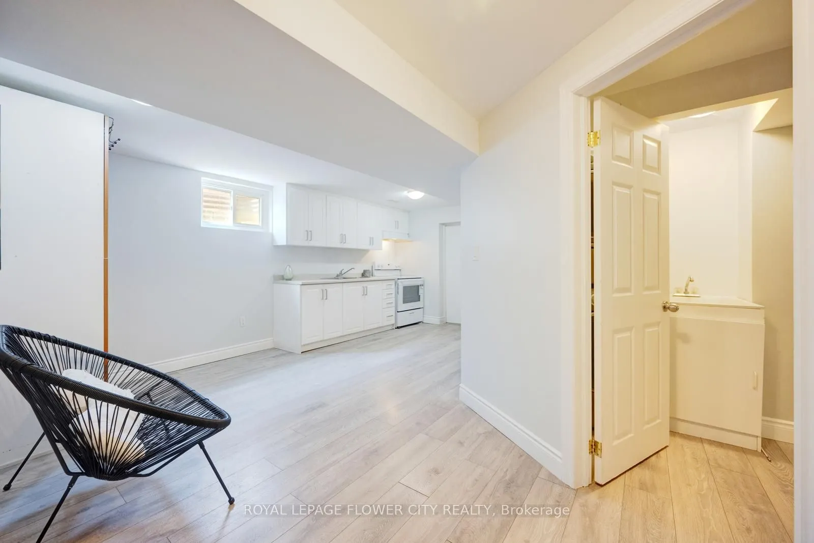 16 Ecclestone Drive