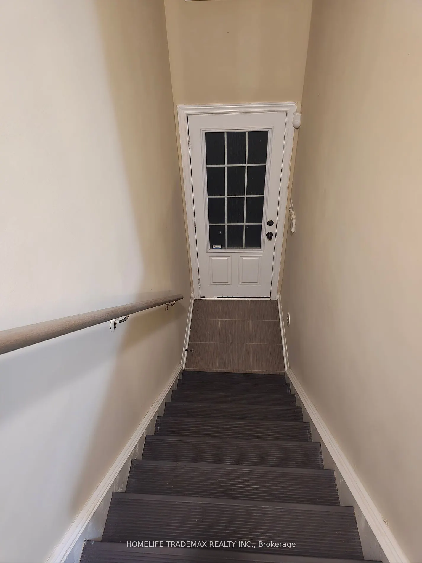 41 Battalion Road E, #41