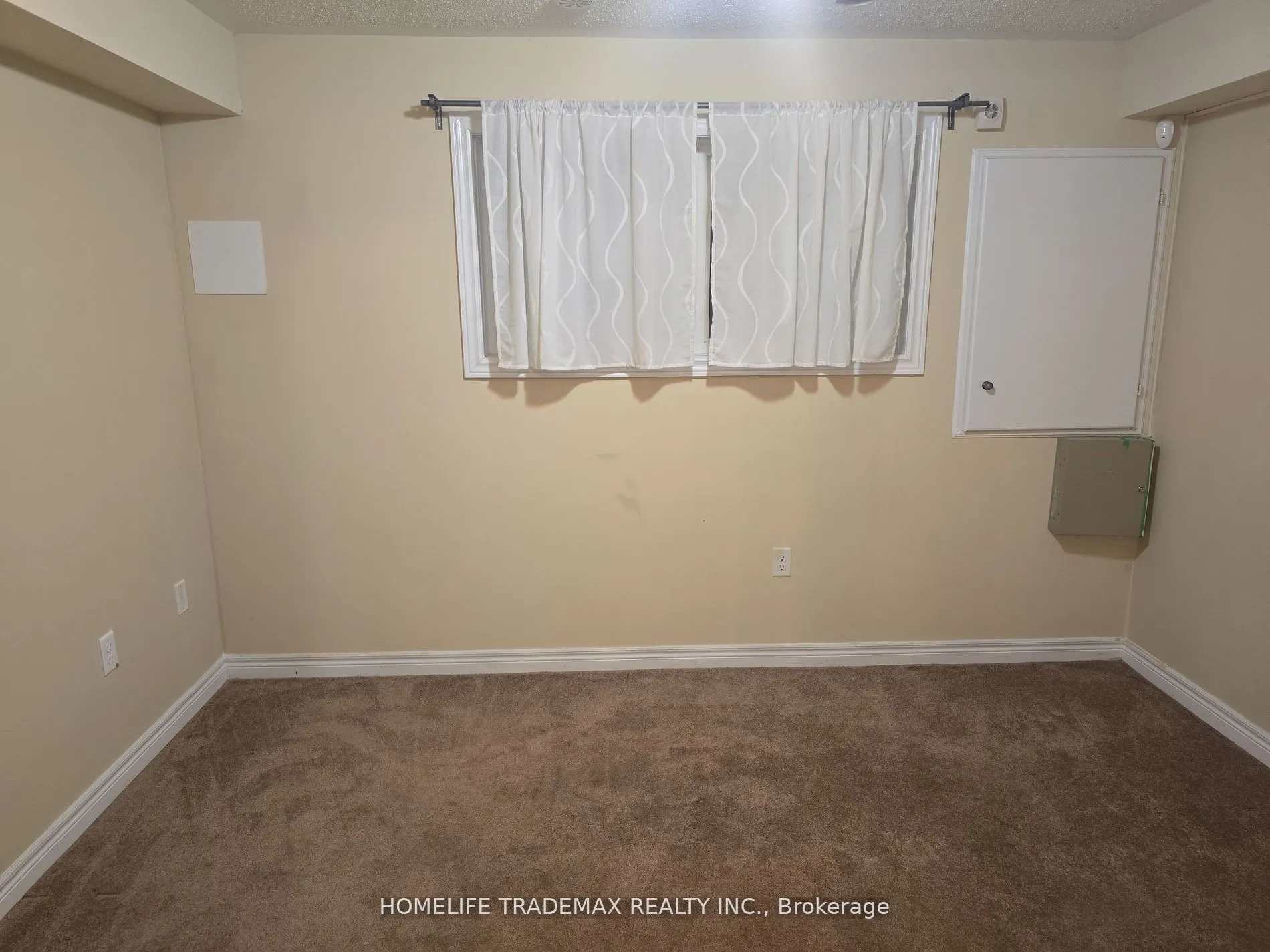 41 Battalion Road E, #41