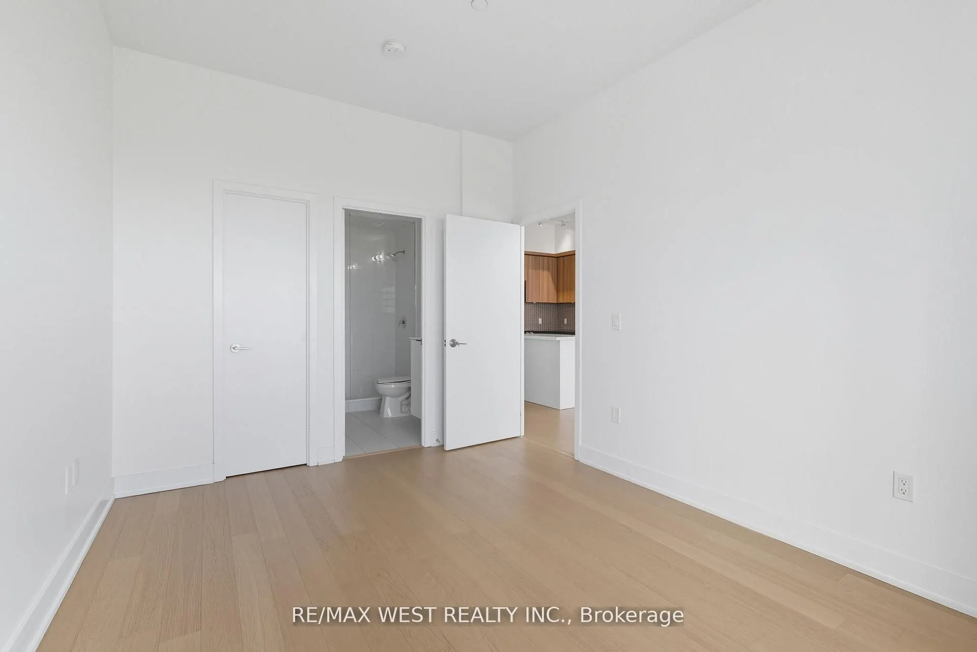 20 Shore Breeze Drive, #702