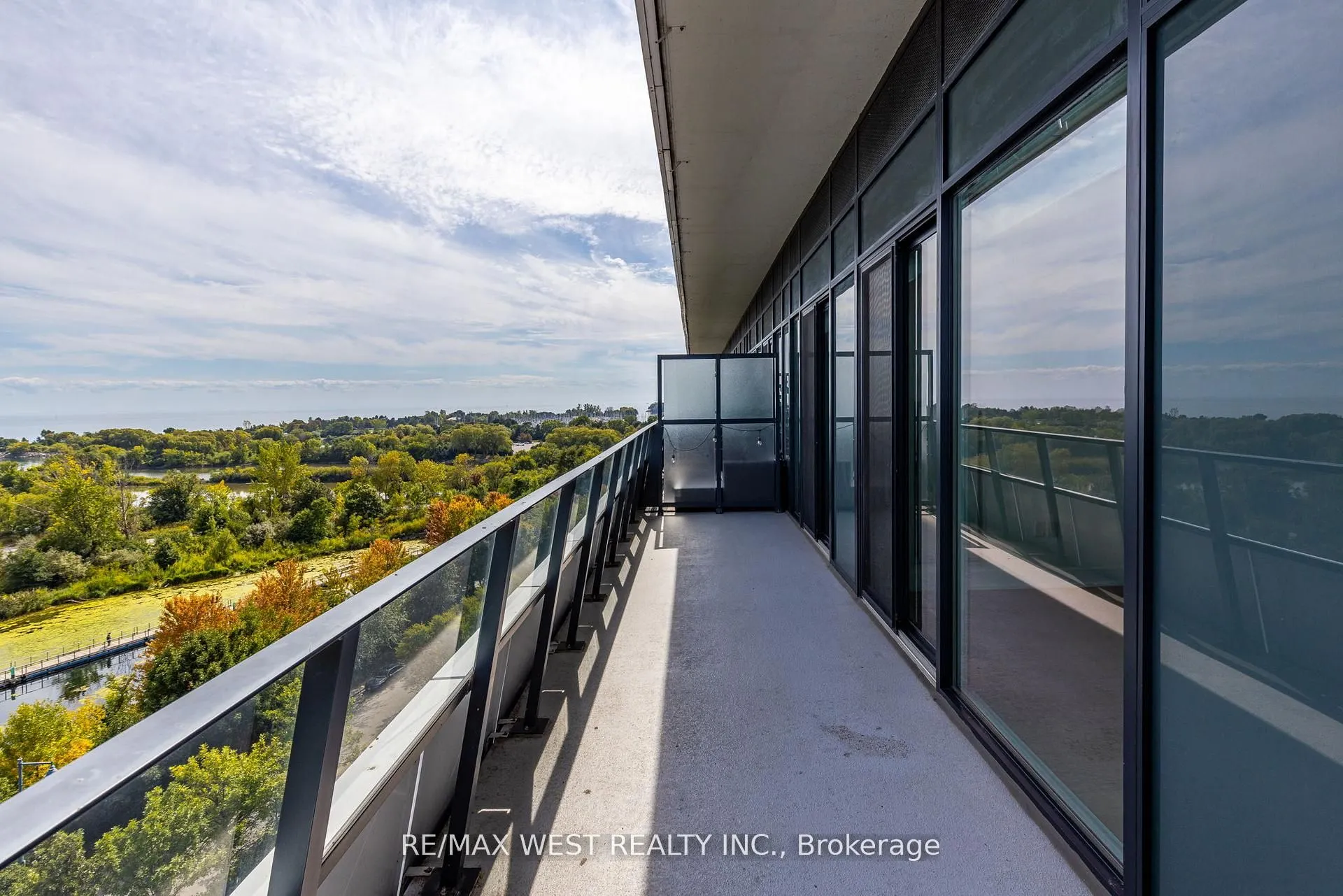 20 Shore Breeze Drive, #702