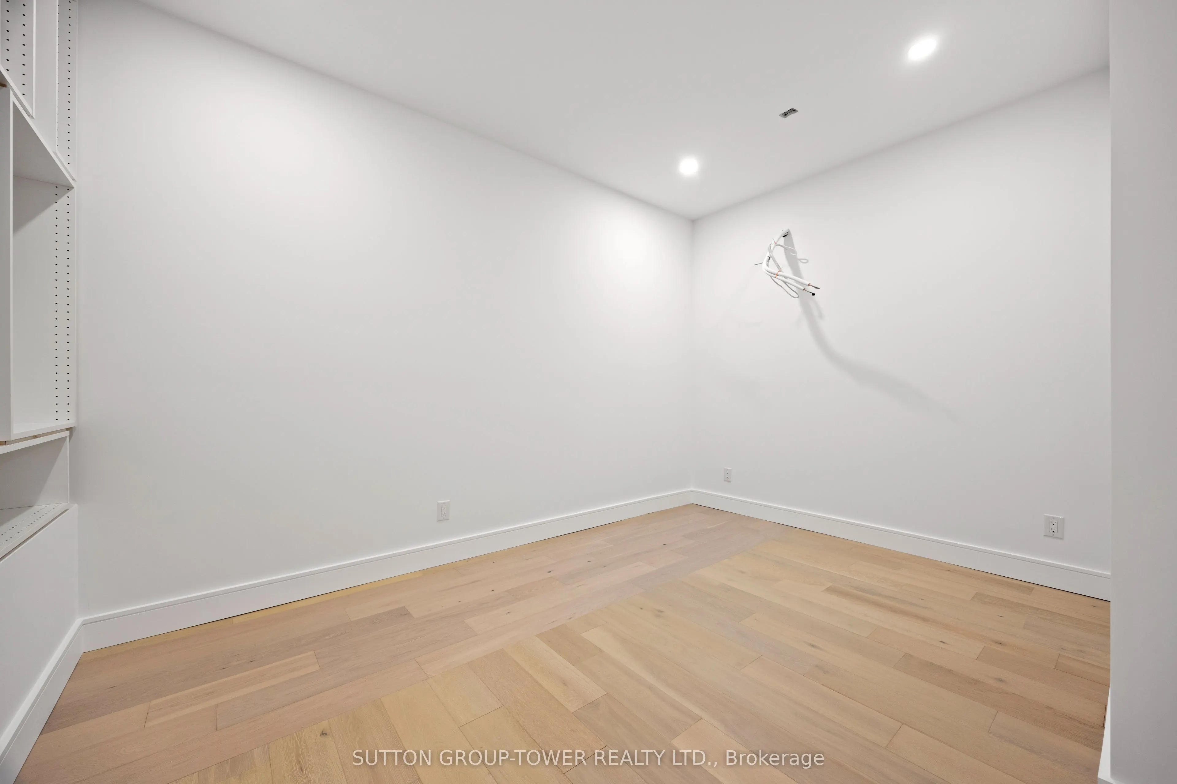 105 Campbell Avenue S, #2