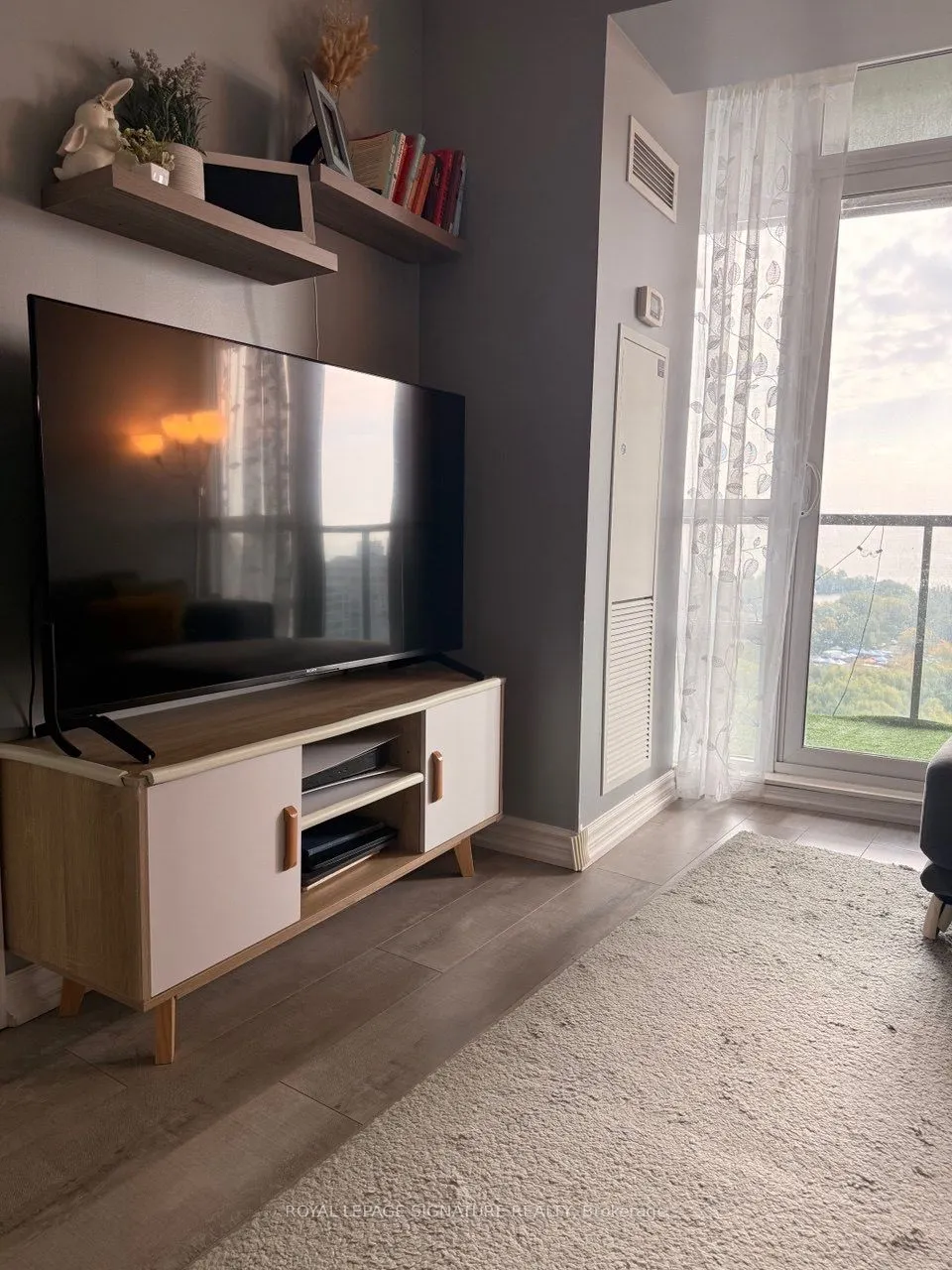 15 Legion Road, #1207